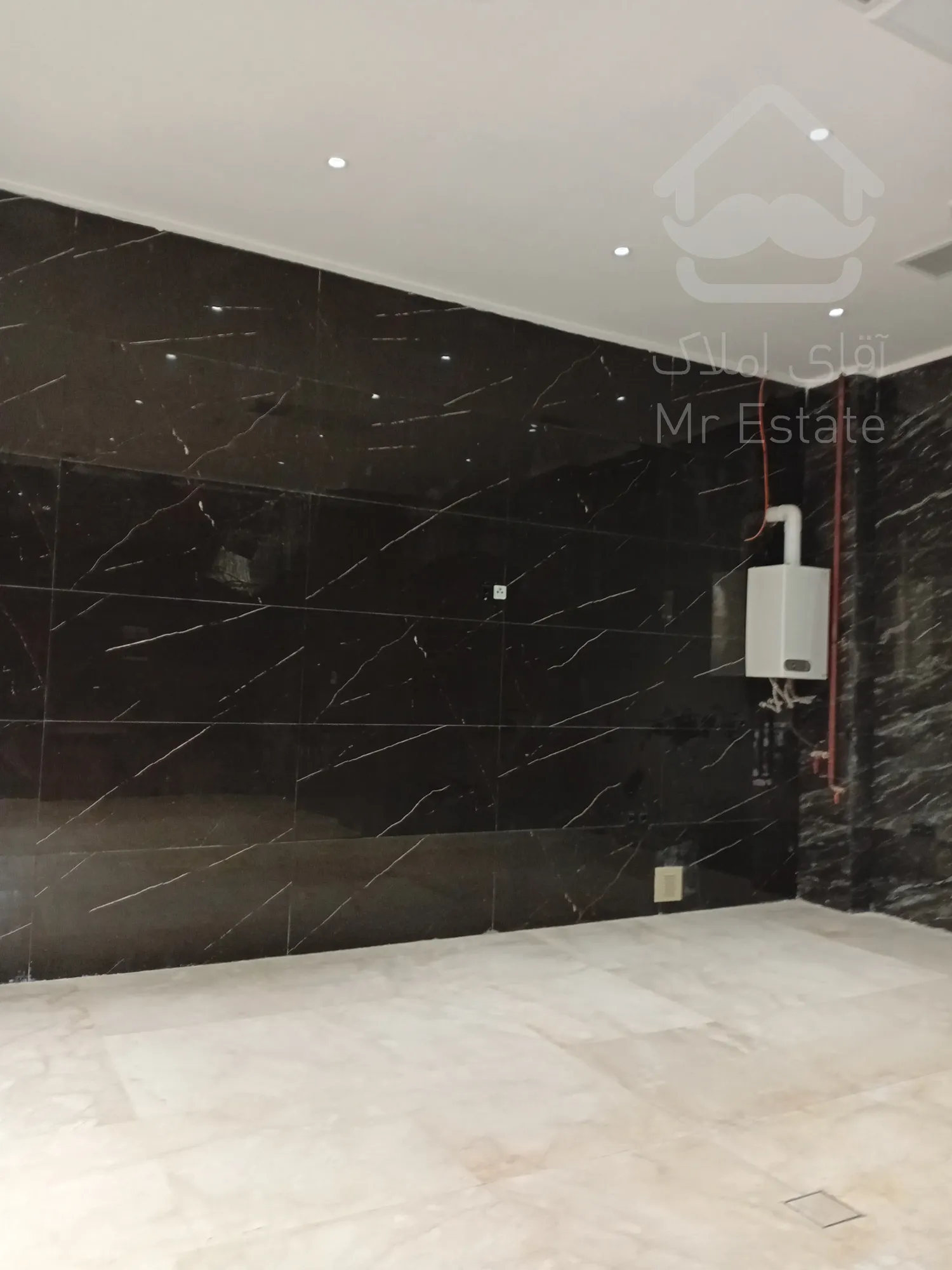 فروش 5 واحد مسکونی به همراه 2 واحد تجاری به صورت یکجا