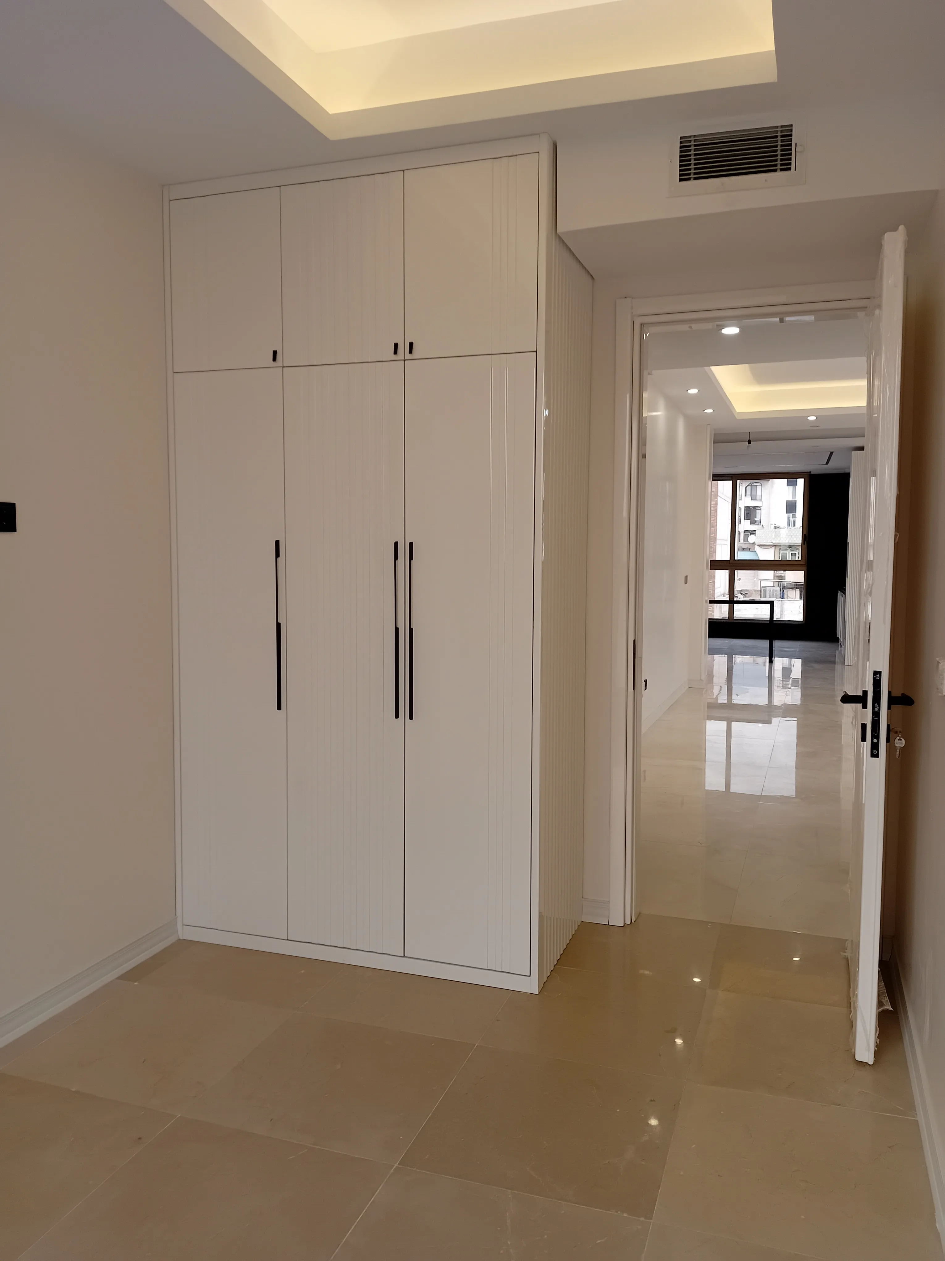 فروش واحد لوکس 111 متر رونیکاپالاس در سئول