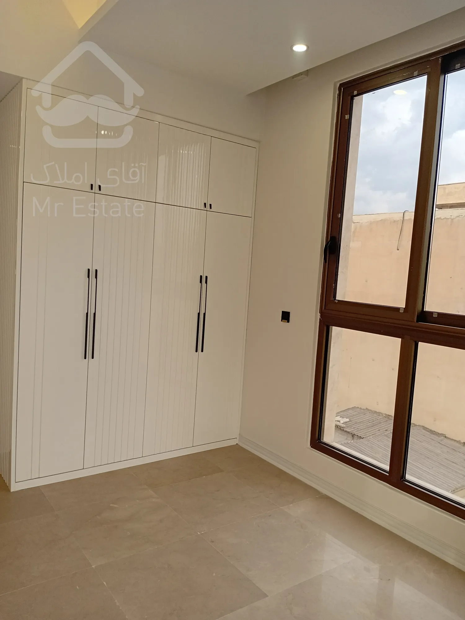 فروش واحد112 متر رونیکاپالاس در سئول