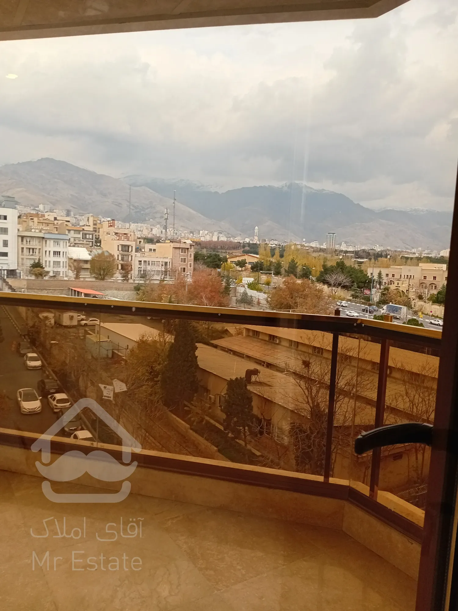 فروش واحد 112 متر شیک و شخصی ساز واقع در سئول