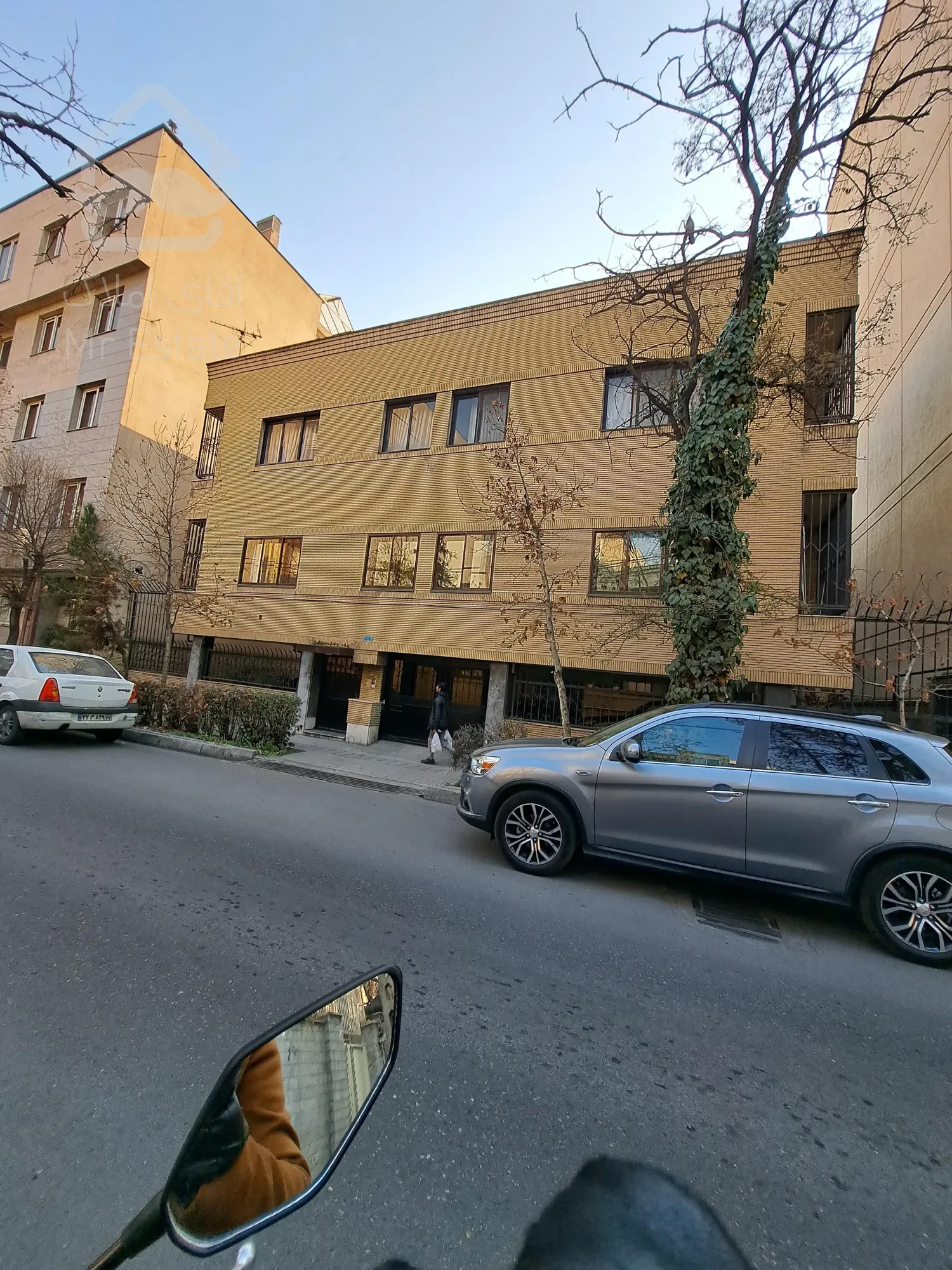 فروش و تهاتر ملک و زمین کلنگی ۵۵۰متر بر۱۲مترزیر قیمت دونبش با آپارتمان نوساز مناطق۱تا۵  تهران خرید