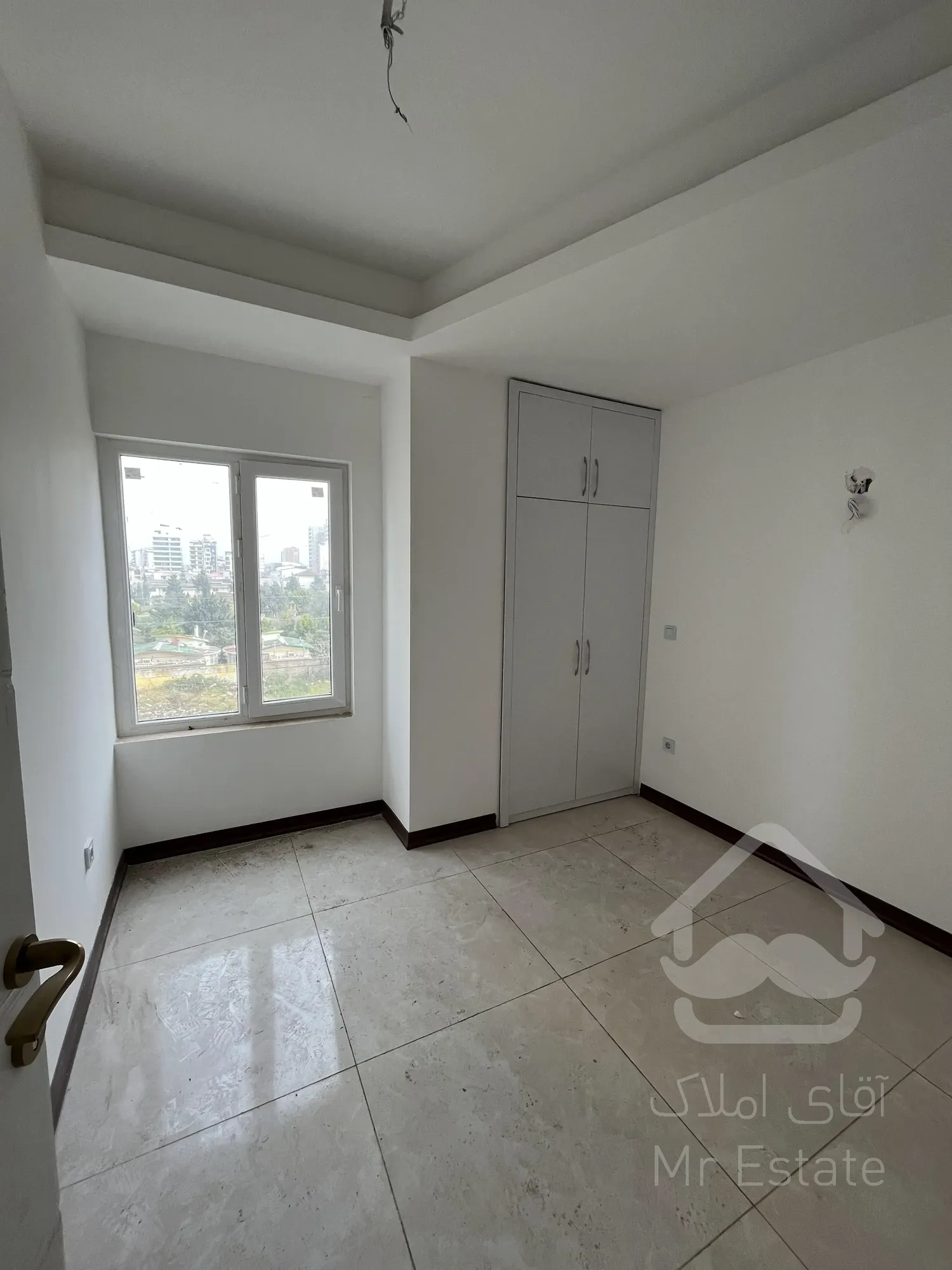 آپارتمان ساحلی ۹۴ متر بلوار دریا