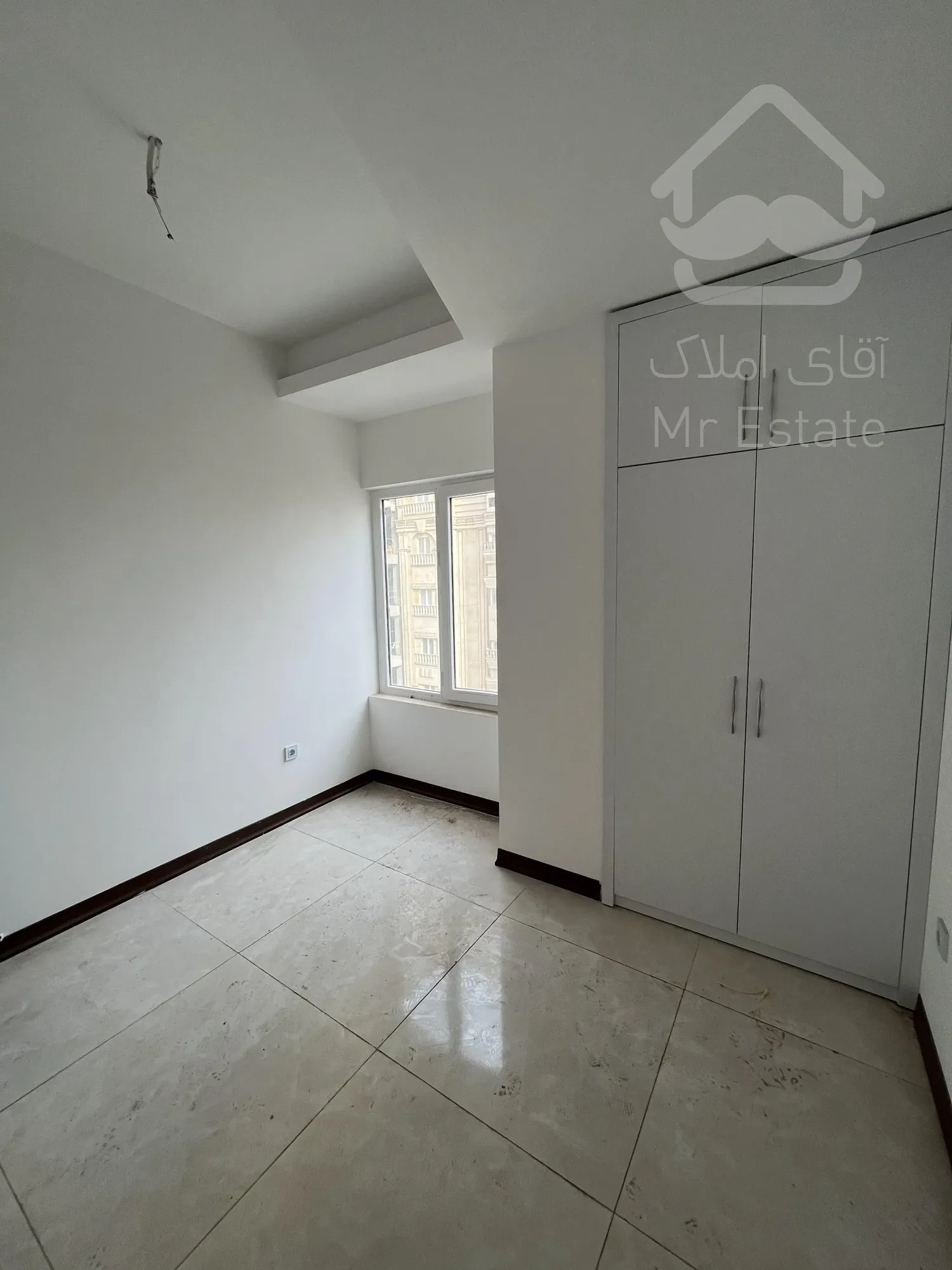 آپارتمان ساحلی ۹۴ متر بلوار دریا