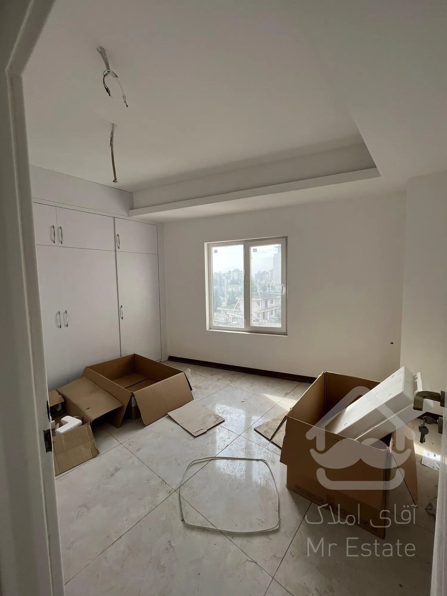 آپارتمان ساحلی ۹۴ متر بلوار دریا