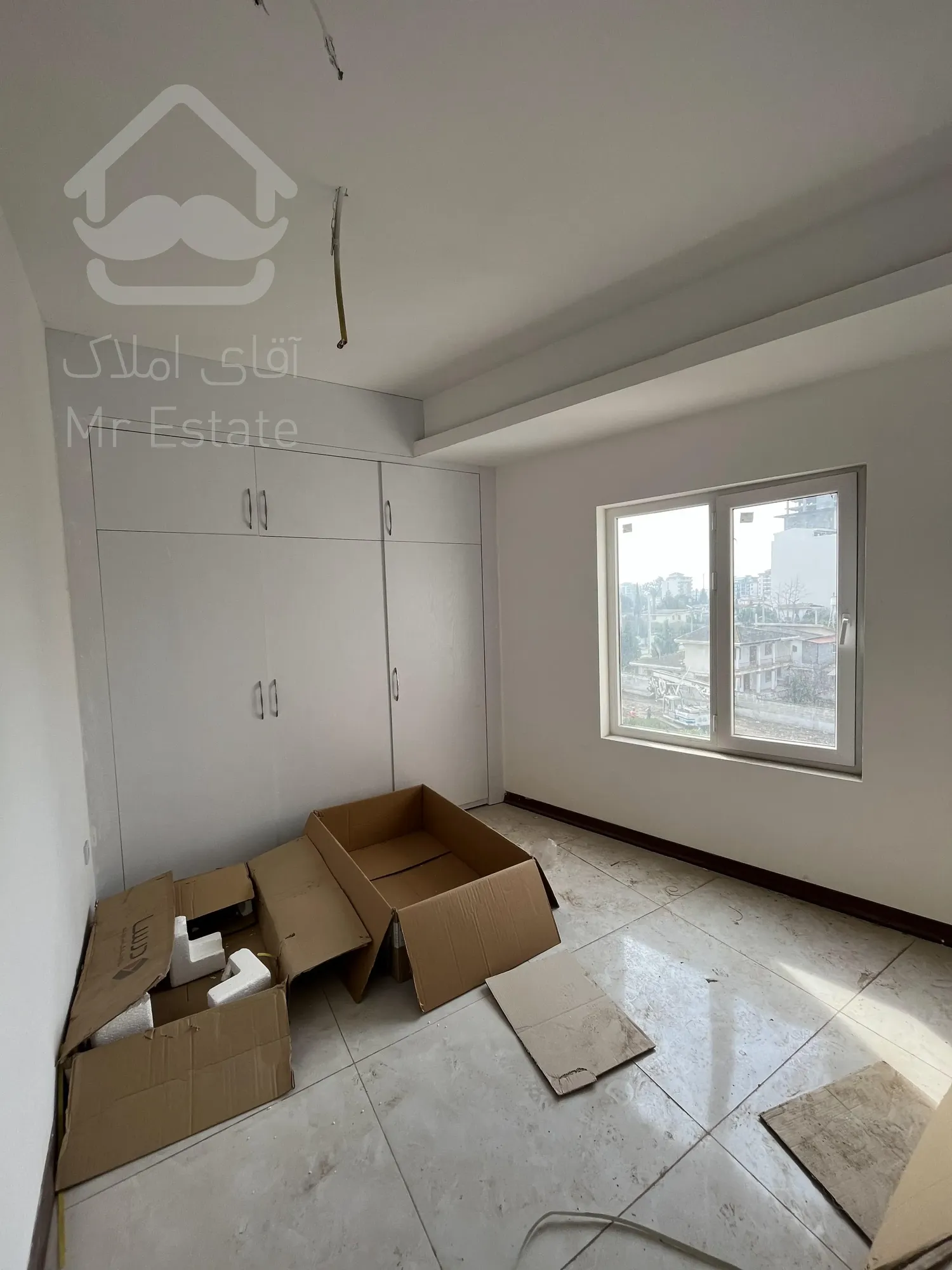 آپارتمان ساحلی ۹۴ متر بلوار دریا