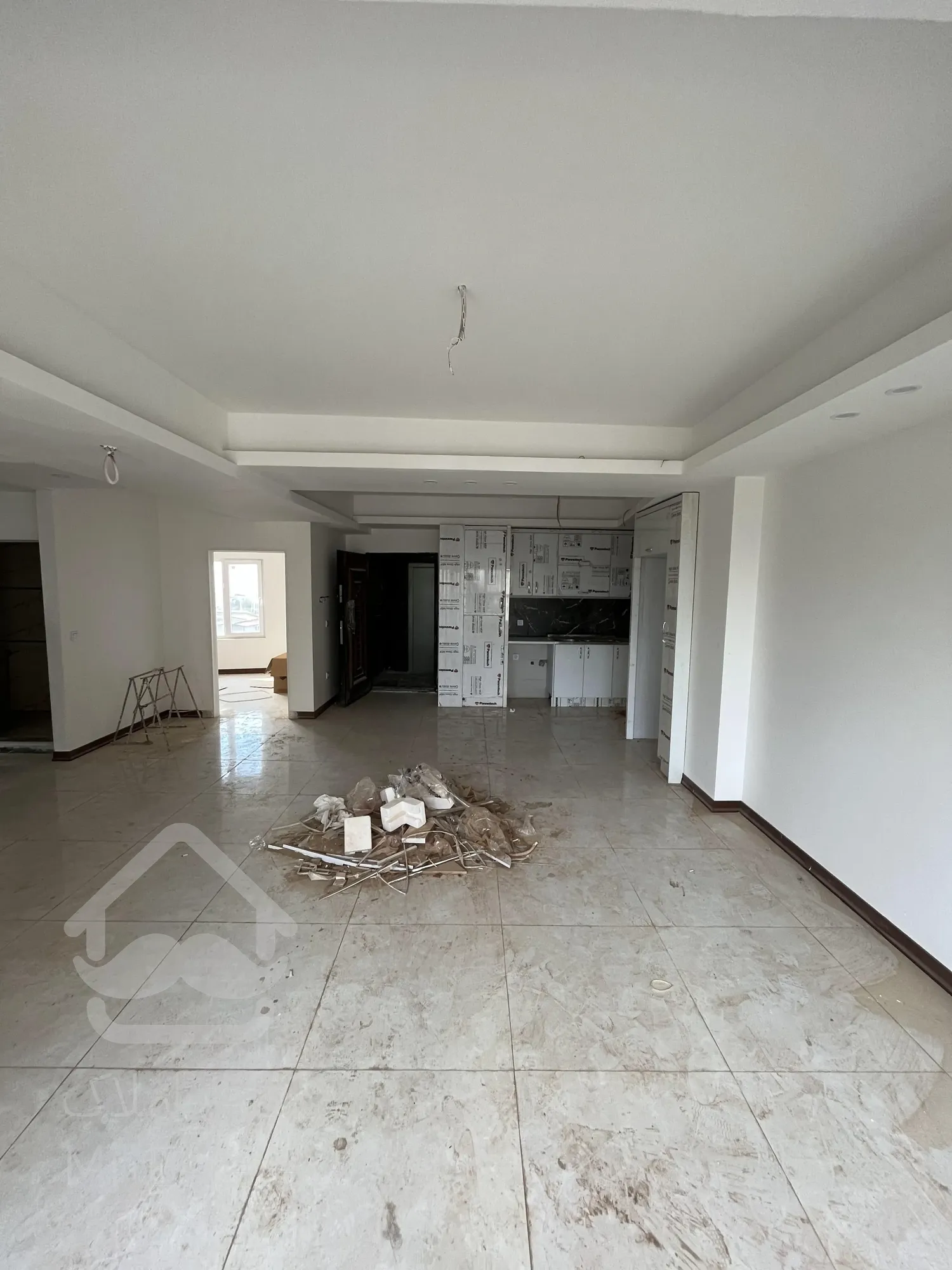 آپارتمان ساحلی ۹۴ متر بلوار دریا