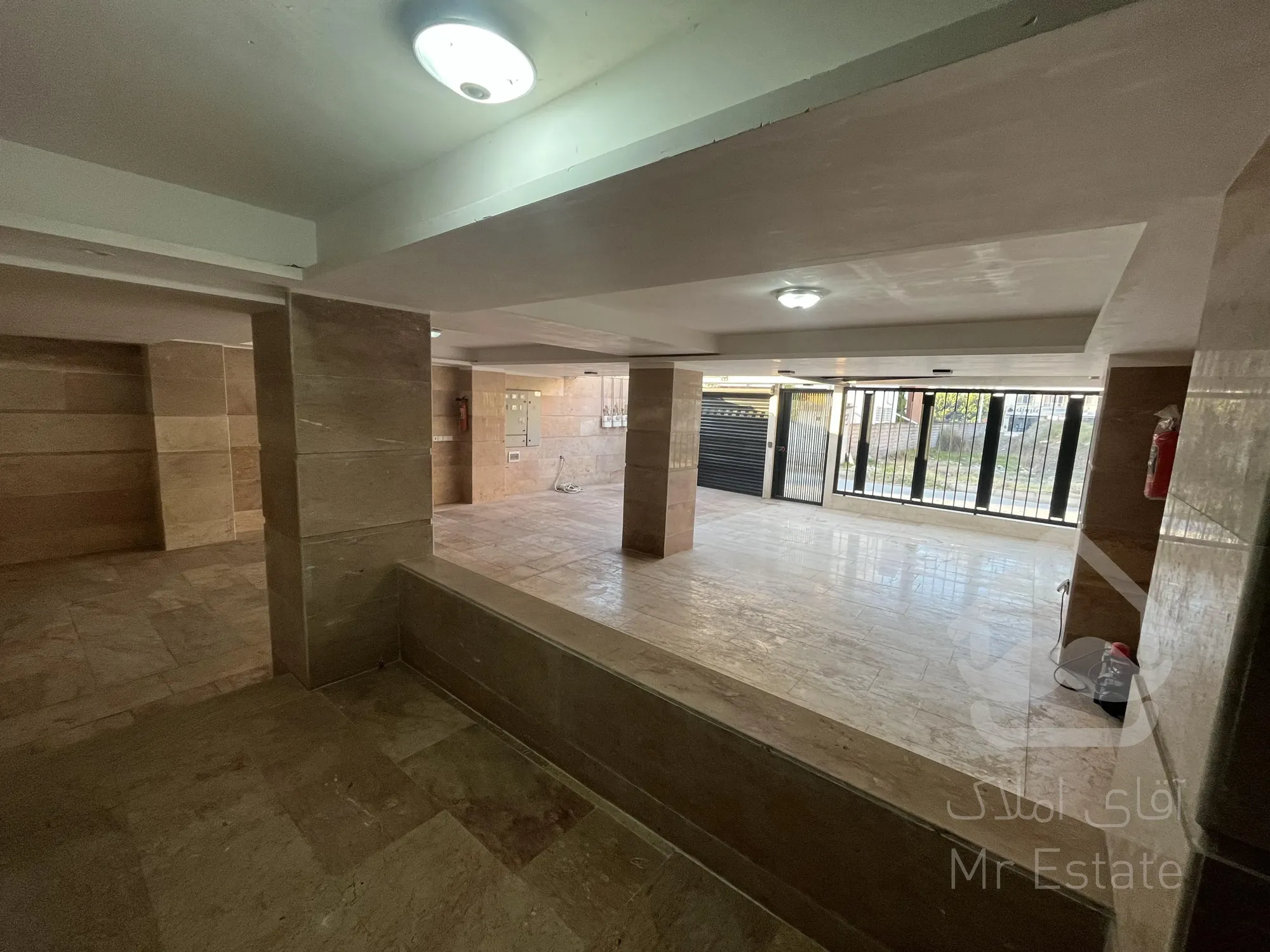 آپارتمان ۱۳۵ متر  در بلوار دریا