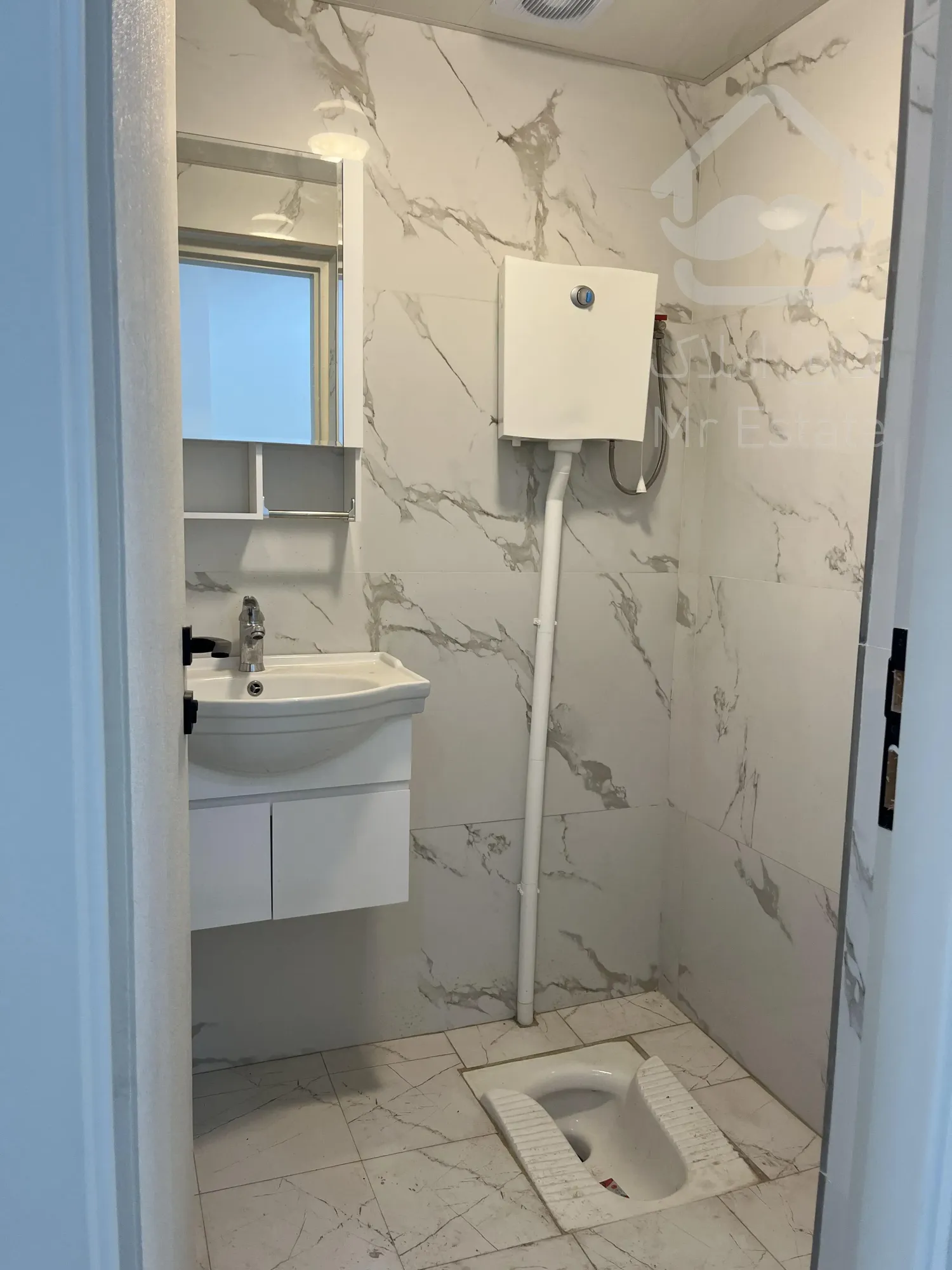 آپارتمان ۱۳۵ متر  در بلوار دریا