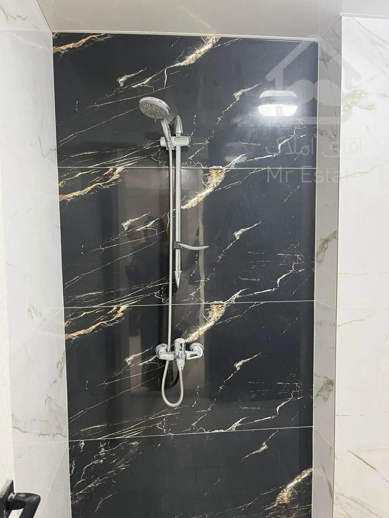 آپارتمان ۱۳۵ متر  در بلوار دریا