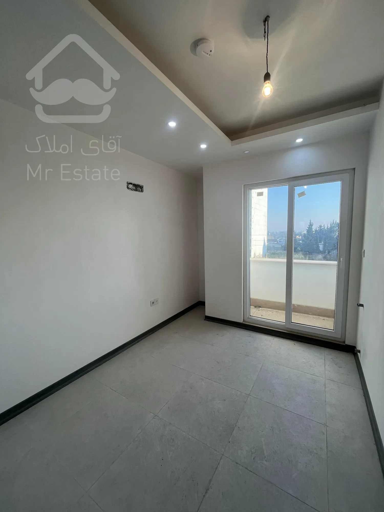 آپارتمان ۱۳۵ متر  در بلوار دریا