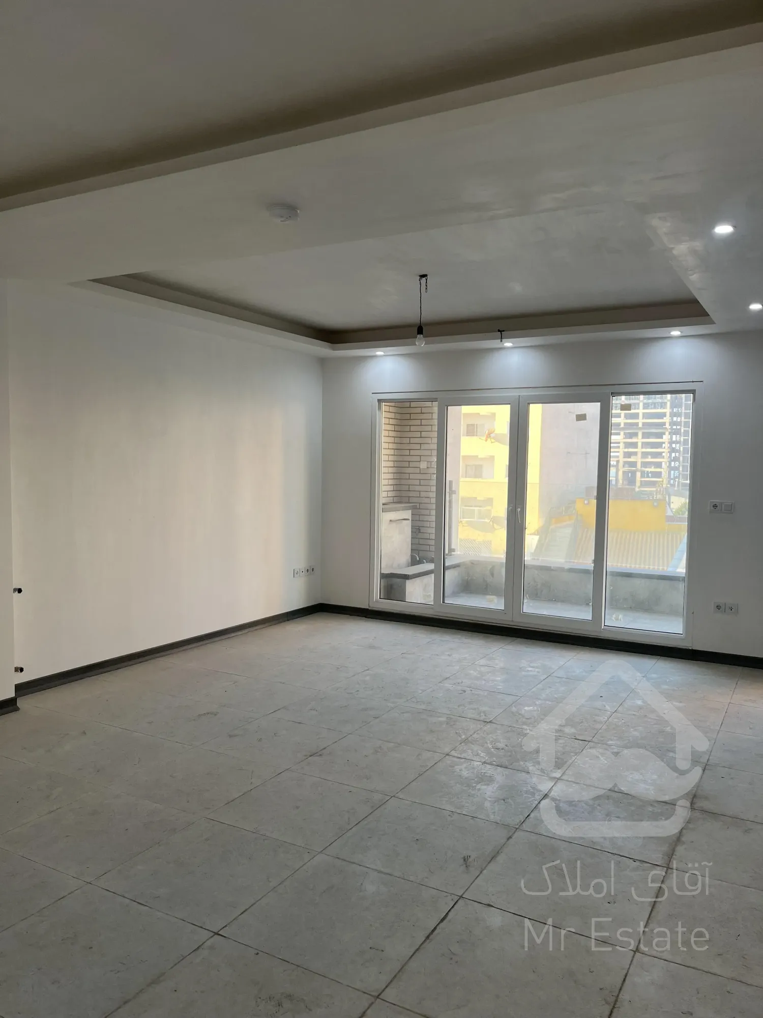 آپارتمان ۱۳۵ متر  در بلوار دریا