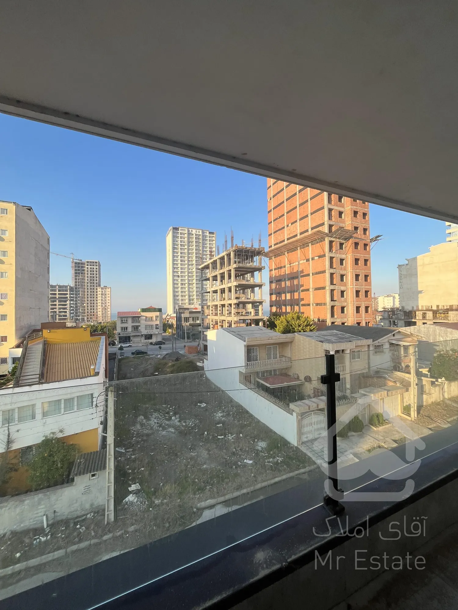 آپارتمان ۱۳۵ متر  در بلوار دریا