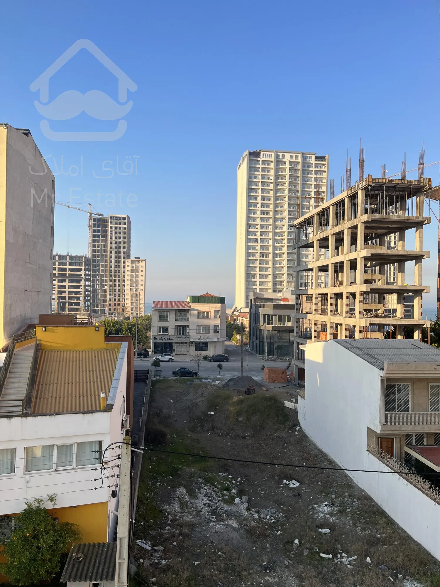 آپارتمان ۱۳۵ متر  در بلوار دریا