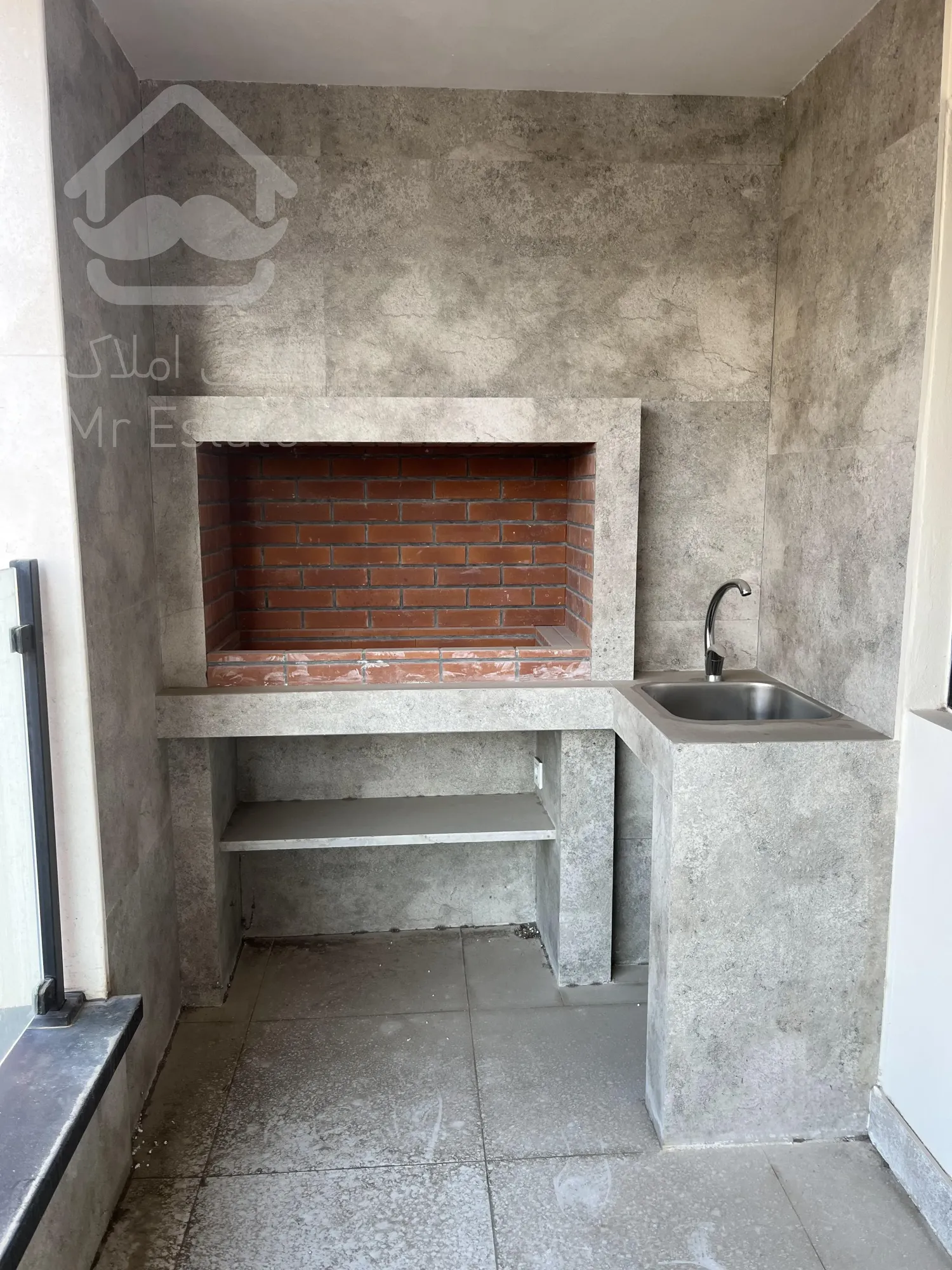 آپارتمان ۱۳۵ متر  در بلوار دریا