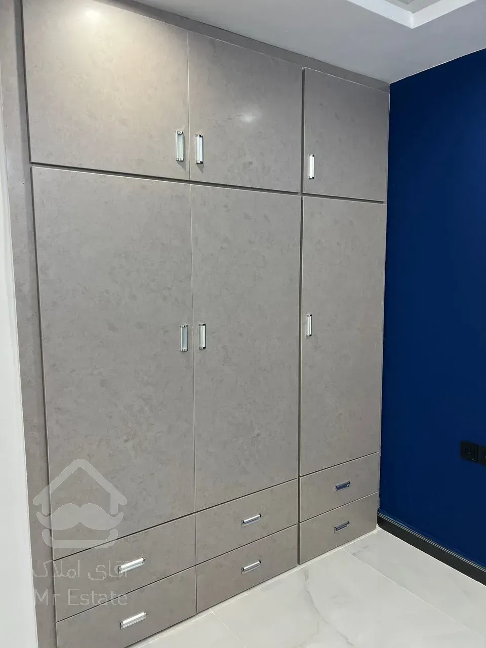 آپارتمان ساحلی ۱۱۰ متر بلوار دریا