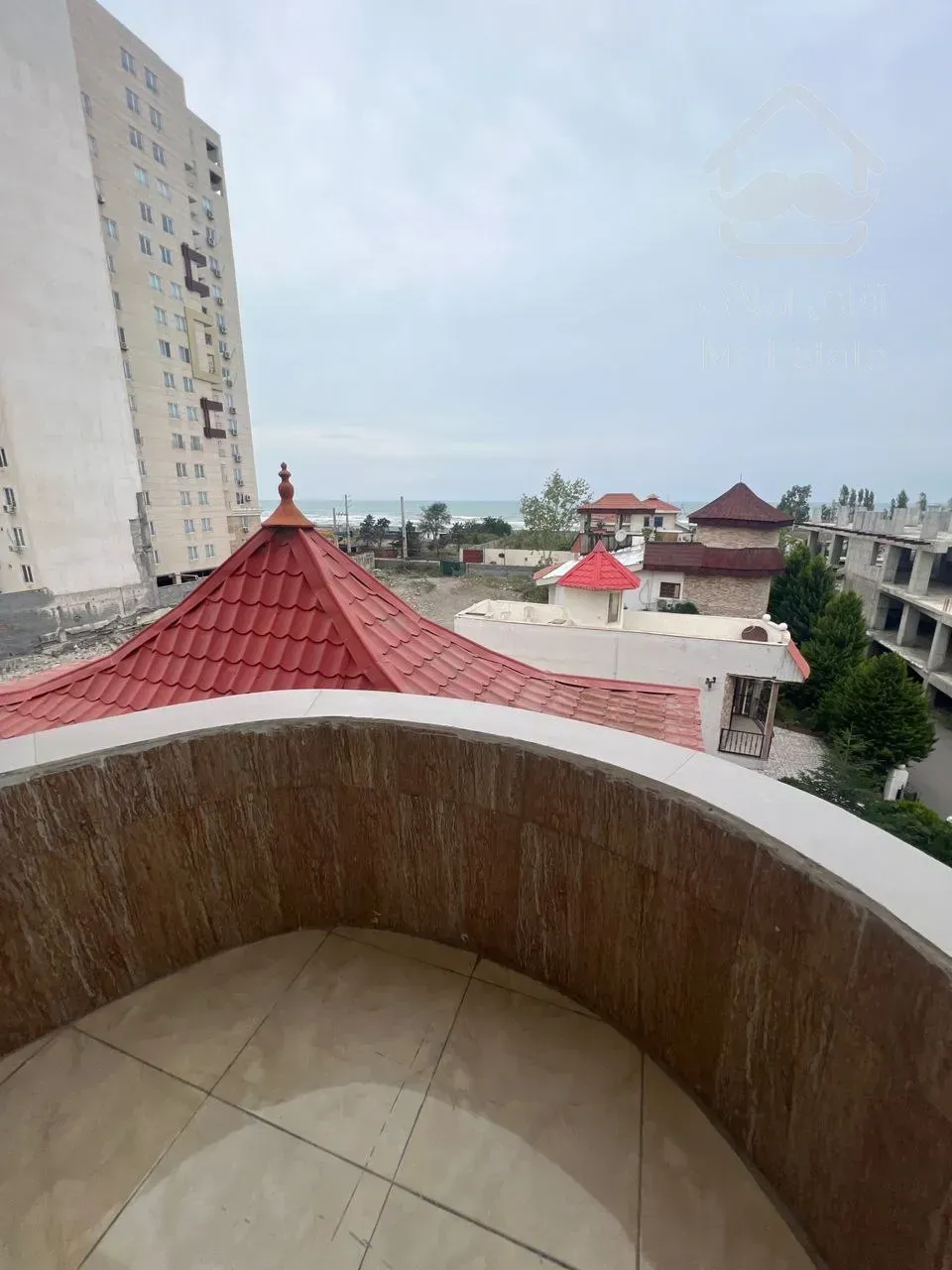 آپارتمان ساحلی ۱۱۰ متر بلوار دریا