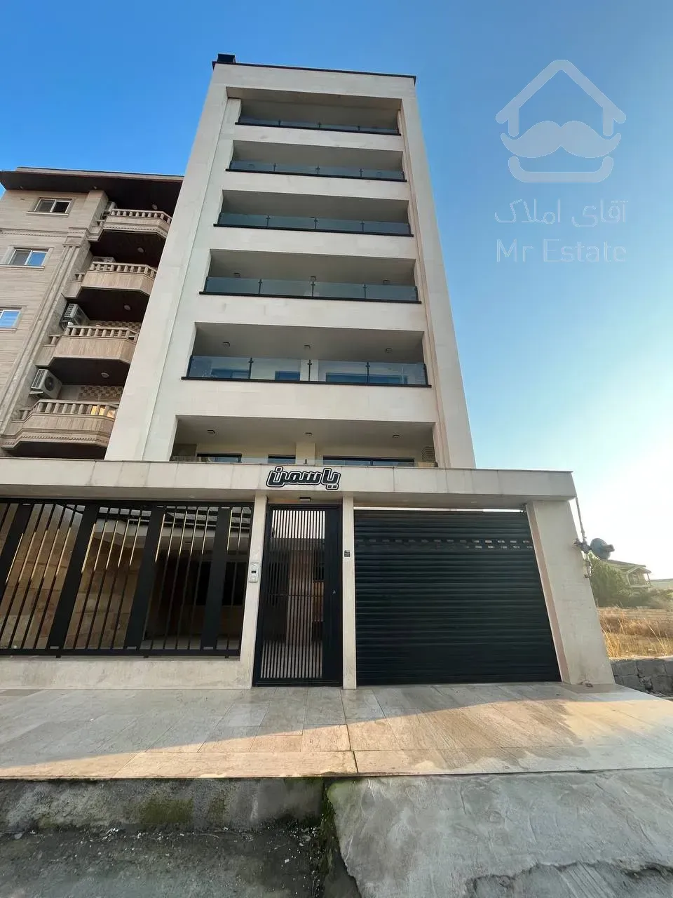 آپارتمان ۱۳۵ متر  در بلوار دریا