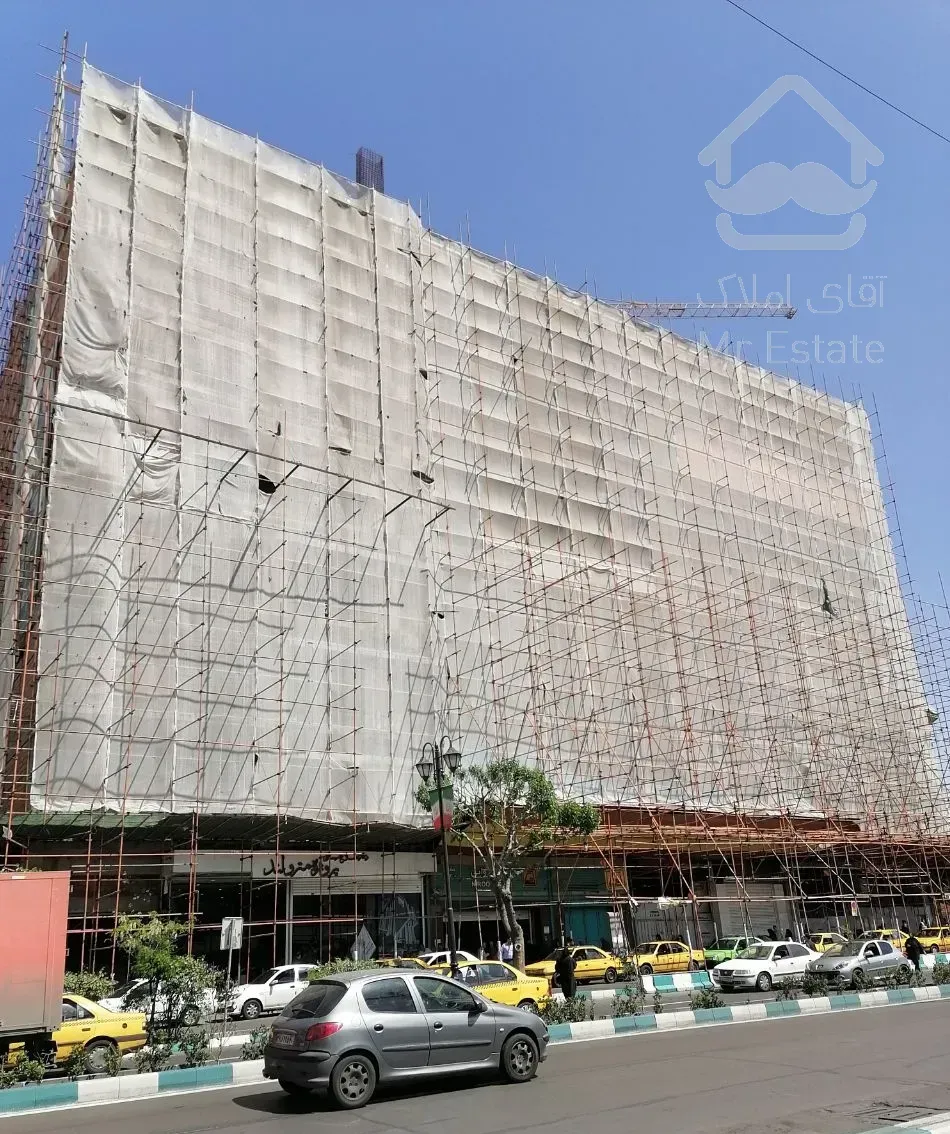 مغازه 13 متری در پاساژ بَراصلی خیابان پیروزی و روی مترو