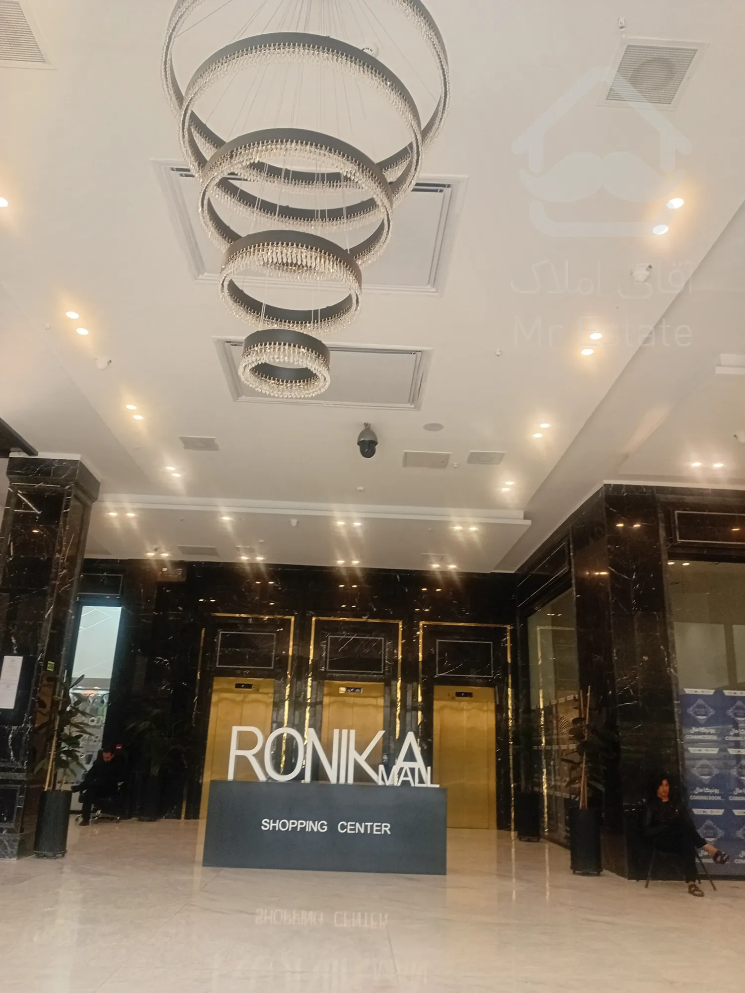 فروش تجاری 20 متر پاسداران در رونیکا مال پاسدارن با بهترین امکانات