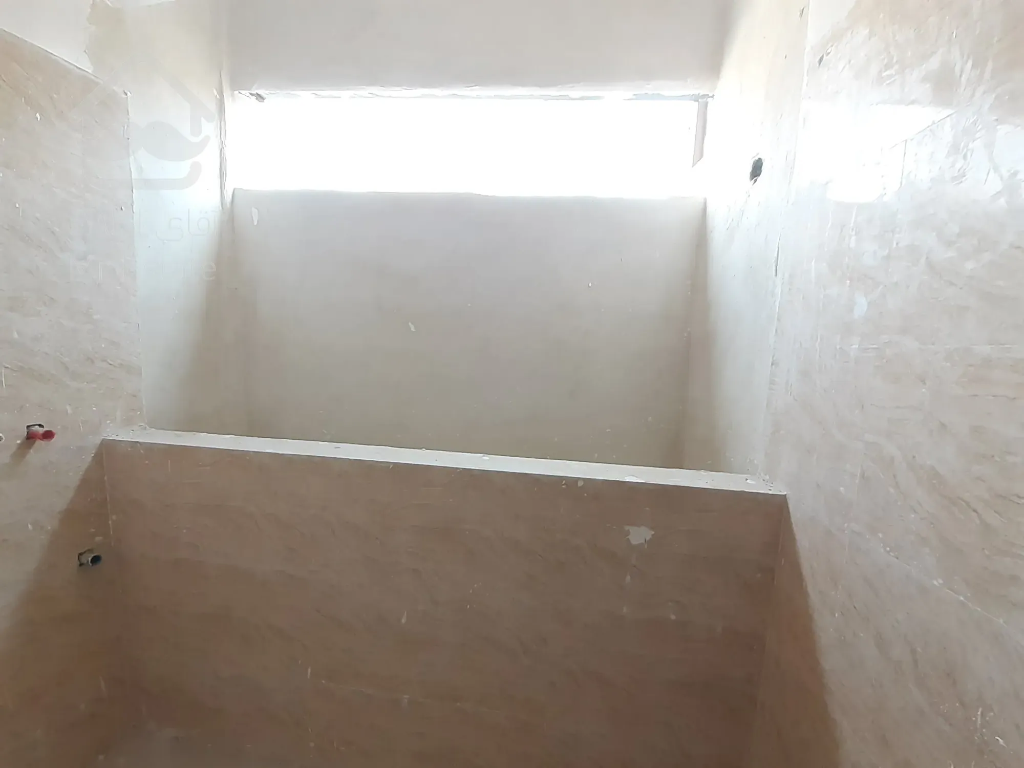 فروش واحد نوساز ۱۰۷ متر طبقه همکف