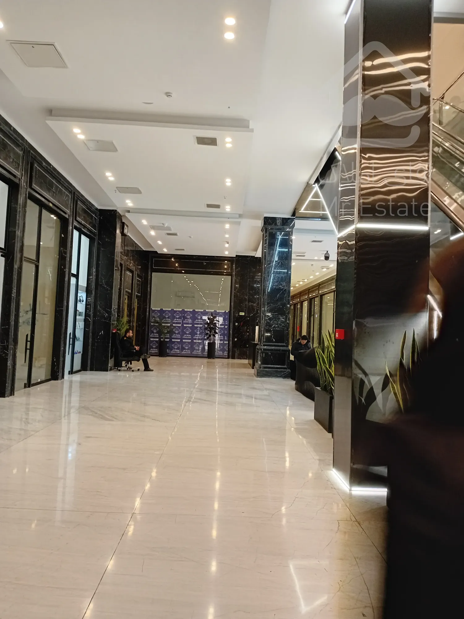 فروش اقساطی مغازه 36 متری از دم قسط در هروی