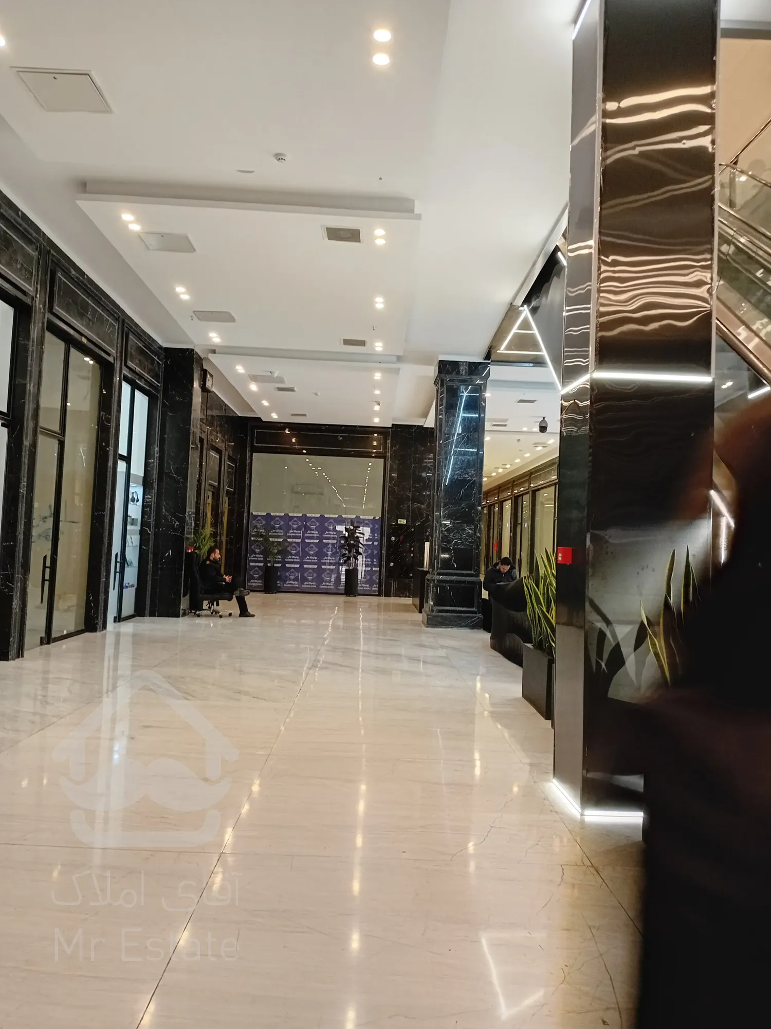 فروش اقساطی مغازه در هروی از دم قسط