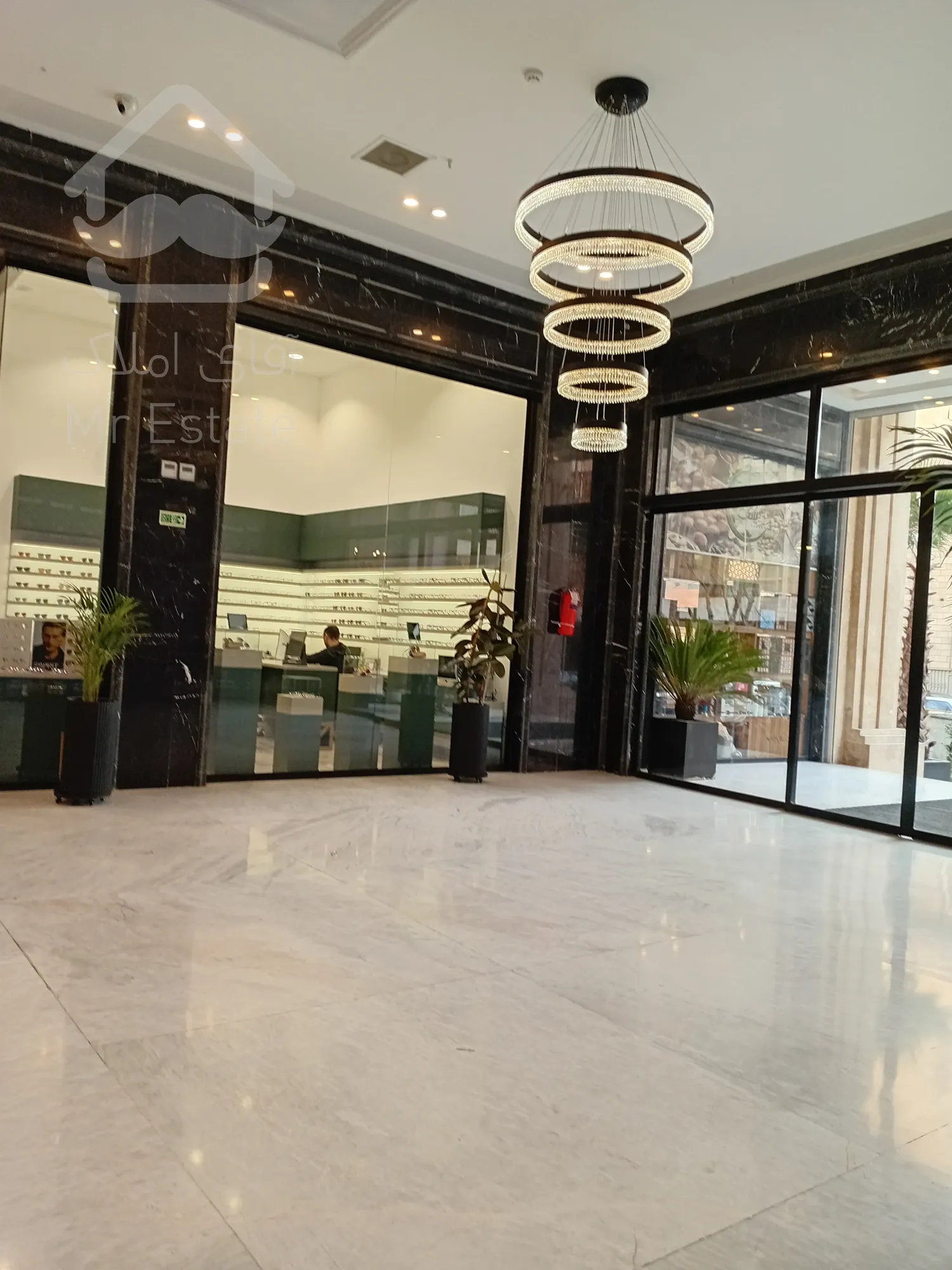 فروش اقساطی واحد تجاری 36 متری در هروی