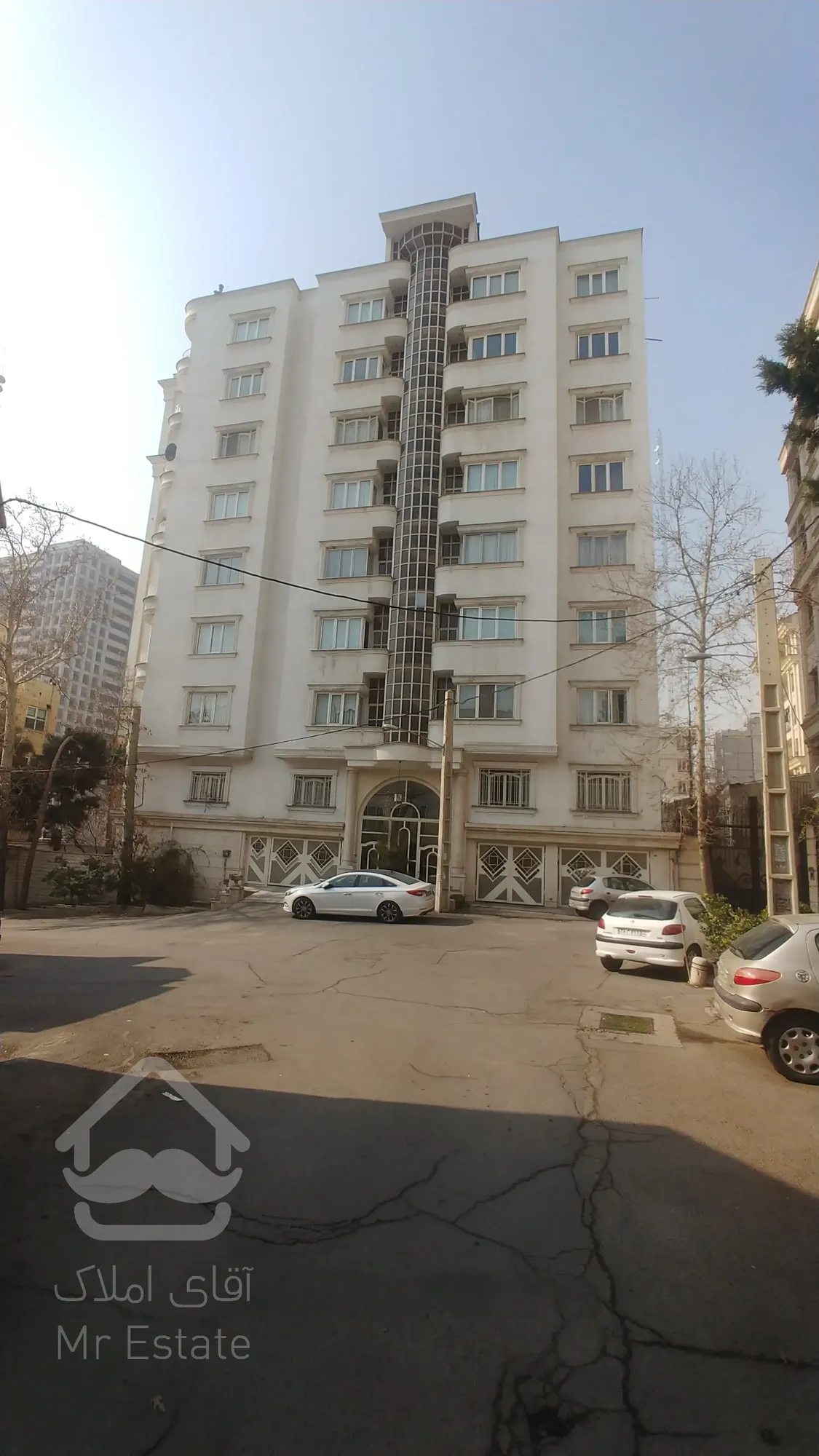 250 متر نیاوران باهنر چهاراه کامرانیه