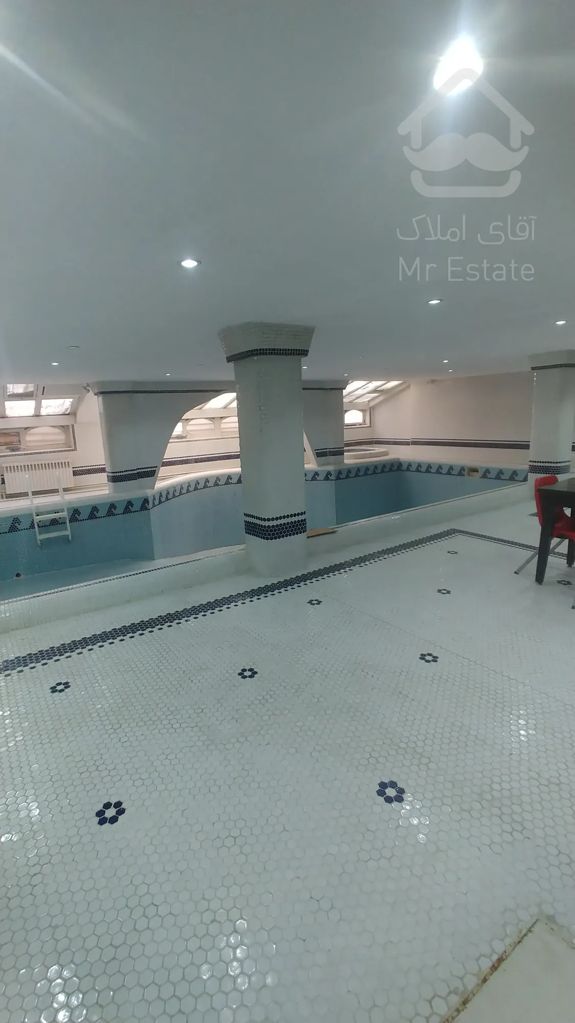 250 متر نیاوران باهنر چهاراه کامرانیه