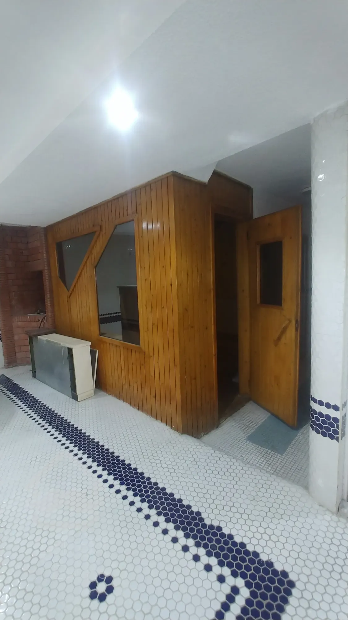 250 متر نیاوران باهنر چهاراه کامرانیه