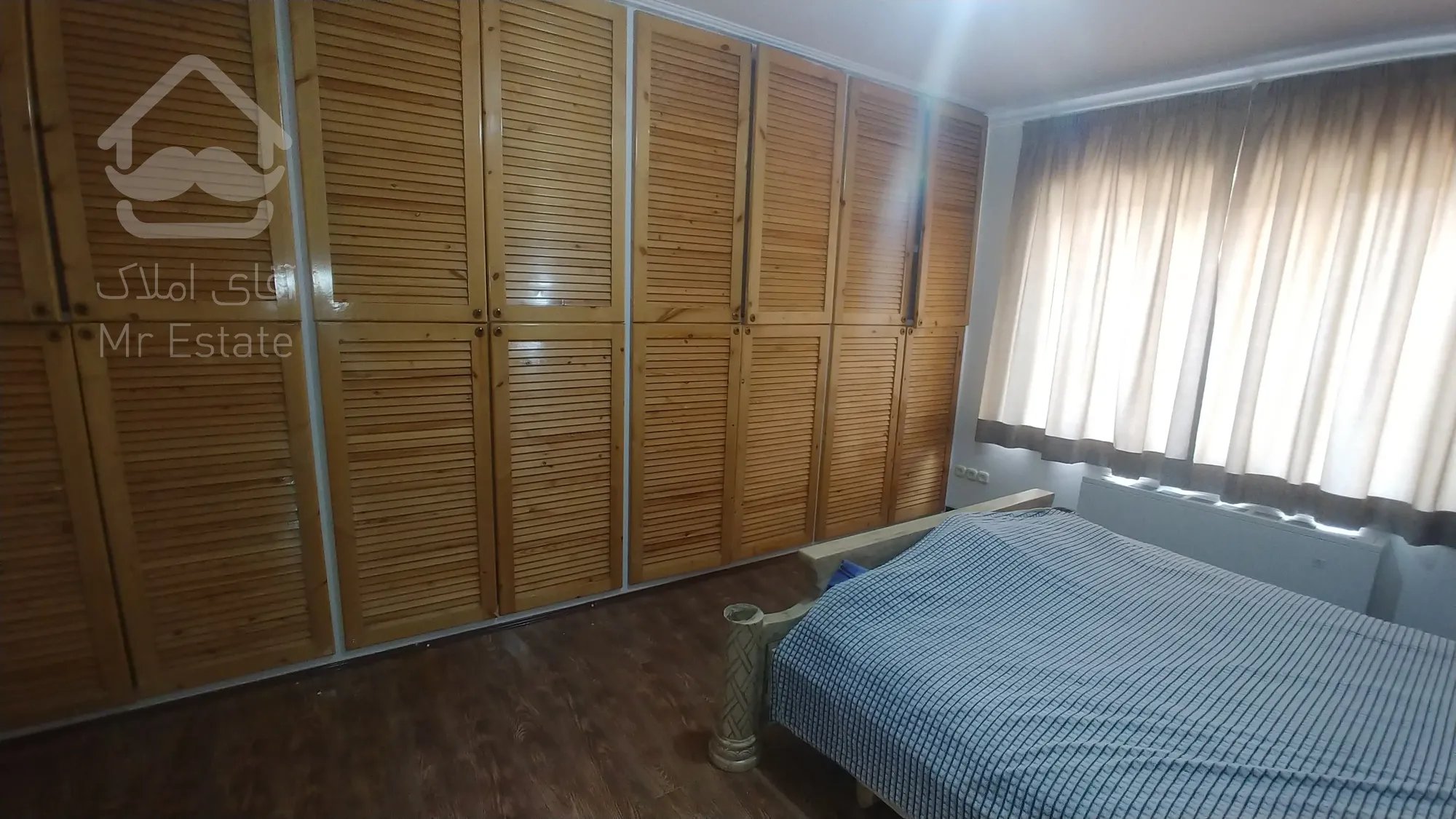 250 متر نیاوران باهنر چهاراه کامرانیه