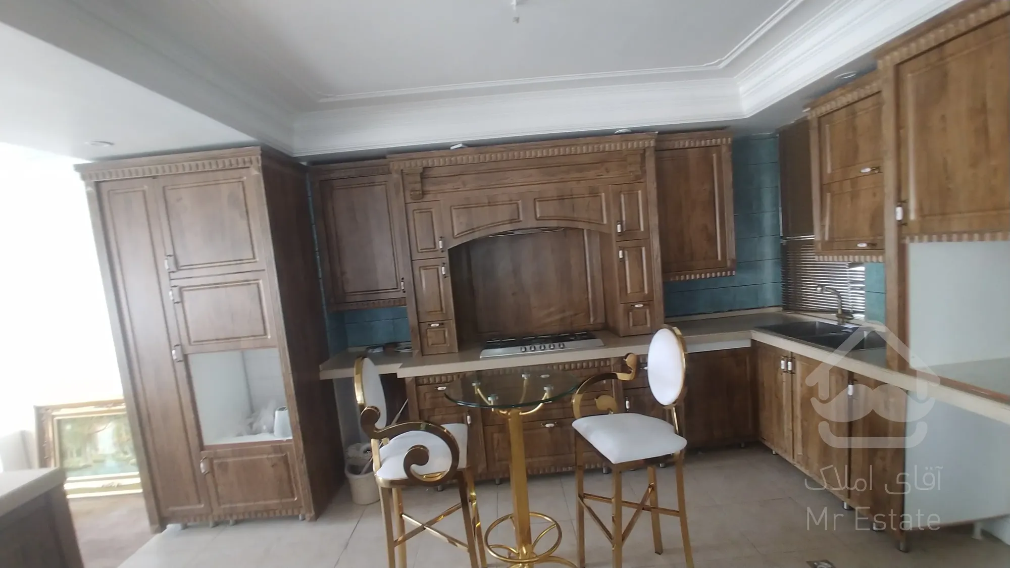 250 متر نیاوران باهنر چهاراه کامرانیه