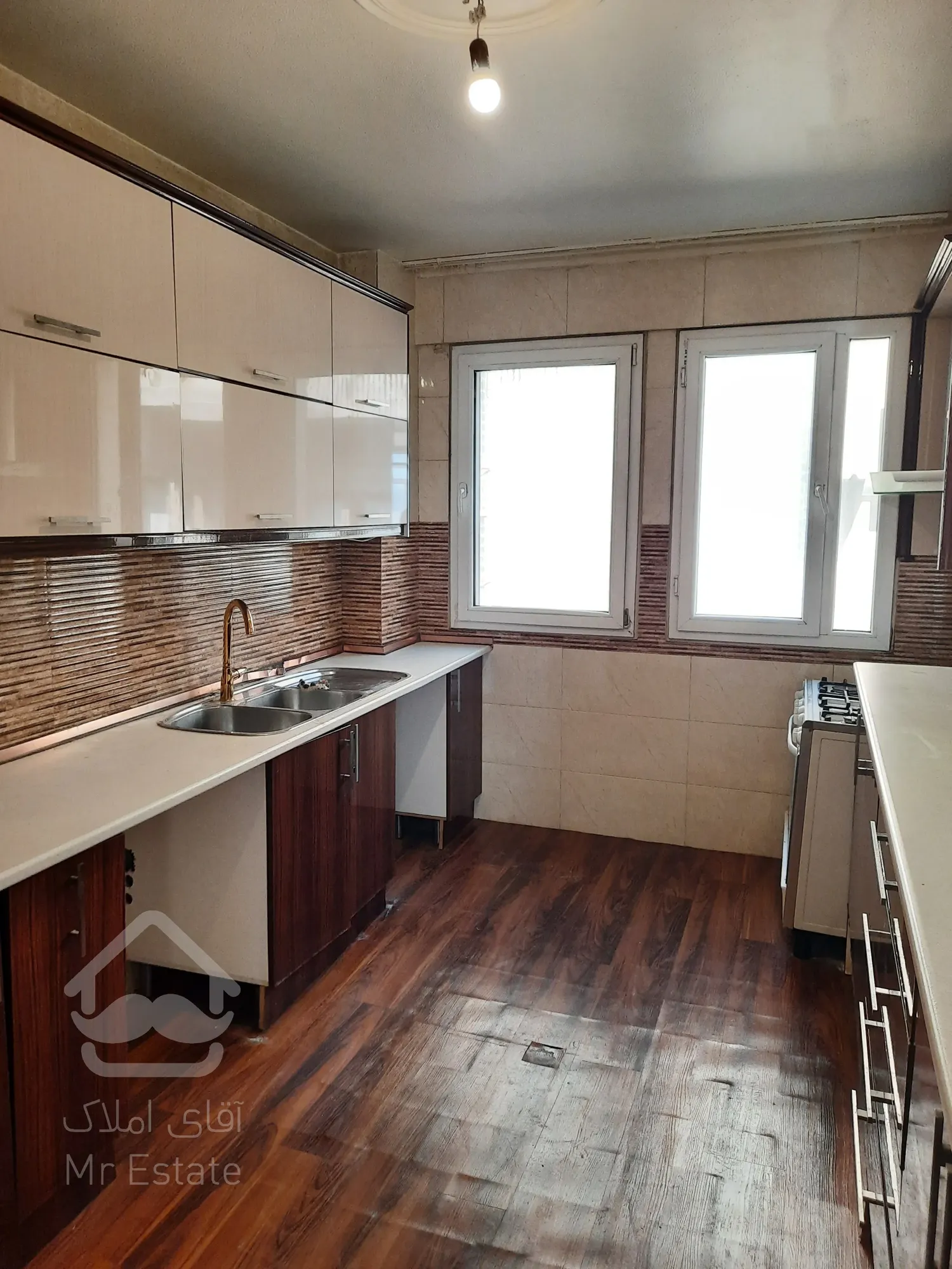 آپارتمان 135 متر - تکواحدی - 3خواب - فول - قرنی