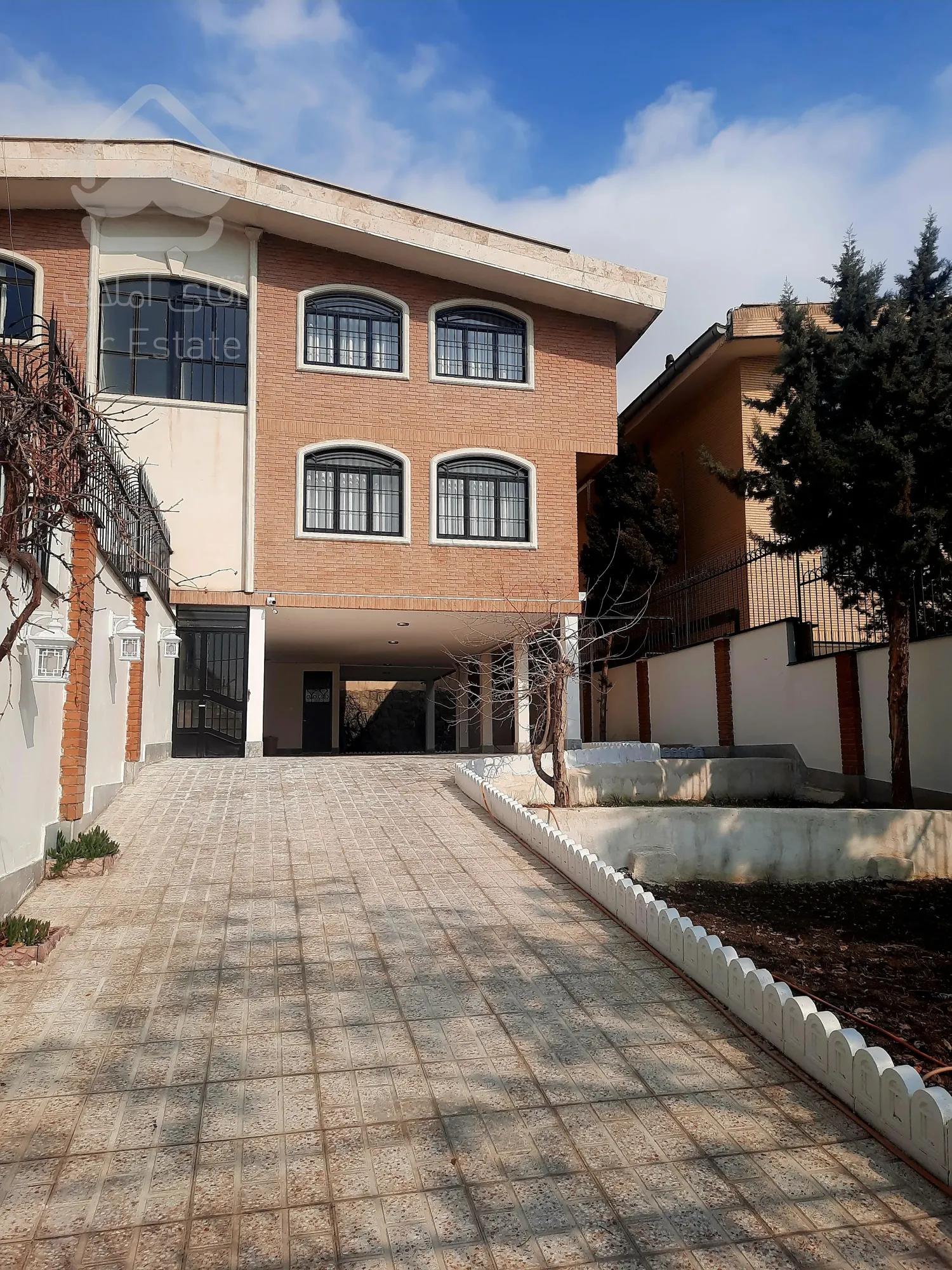 خانه ویلایی شهرک دانشگاه شریف الهیه غرب منطقه۲۲ چیتگر