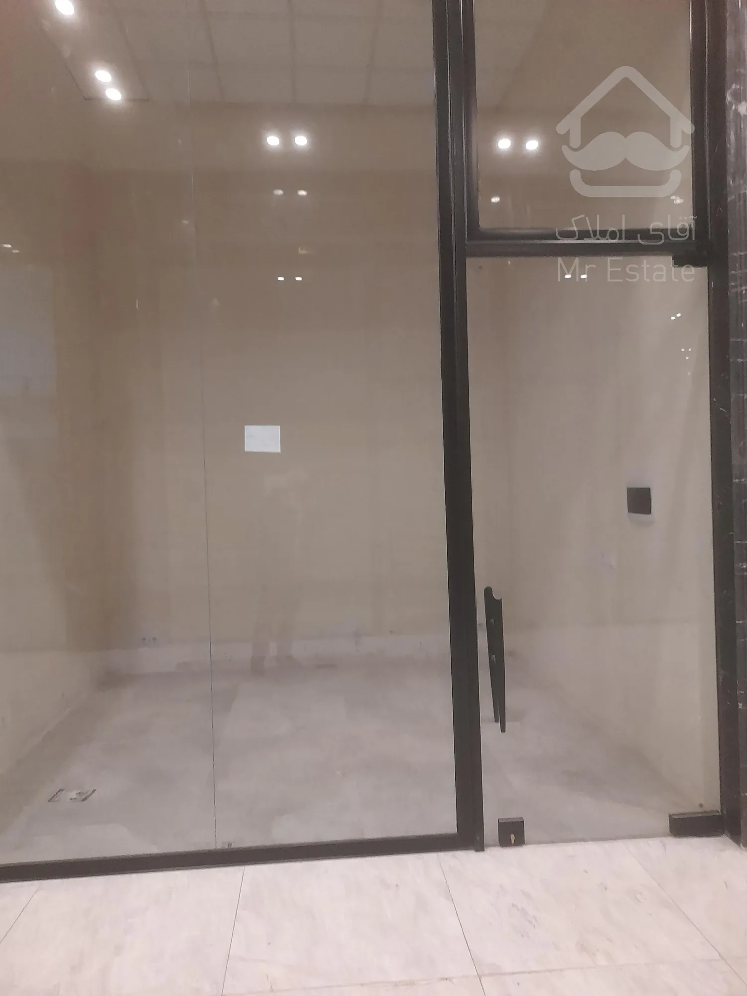 پیش فروش واحدتجاری 24متری باشرایط ویژه رونیکامال میرزابابایی