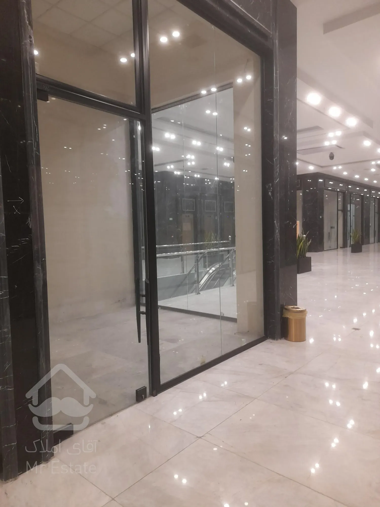 پیش خرید مغازه طلافروشی /فضای مدرن و معماری هوشمندانه در برج رونیکامال پونک