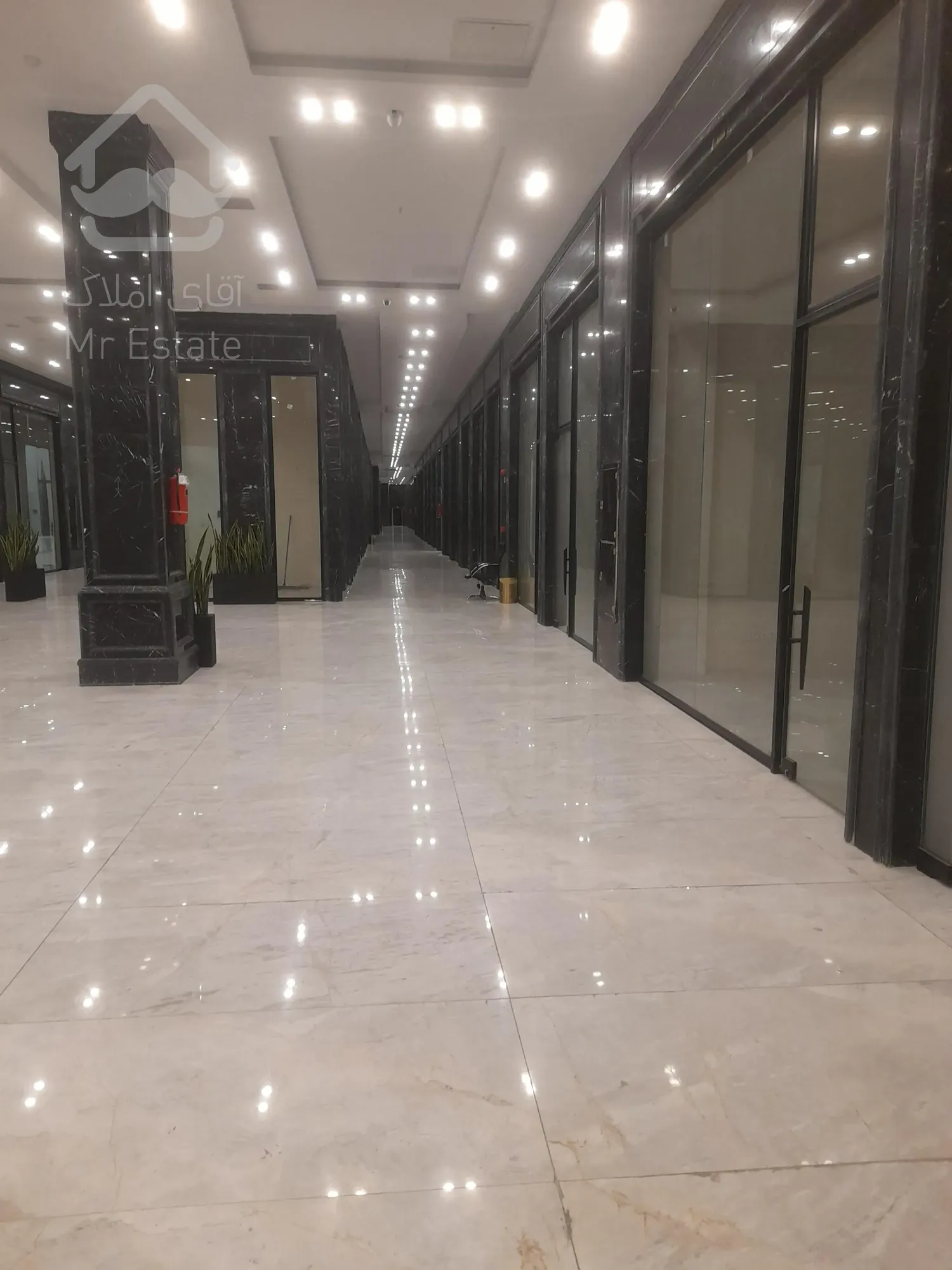 پیش فروش مغازه 21متری / کسب وکار لوکس فضای لوکس میخواهد/ پونک