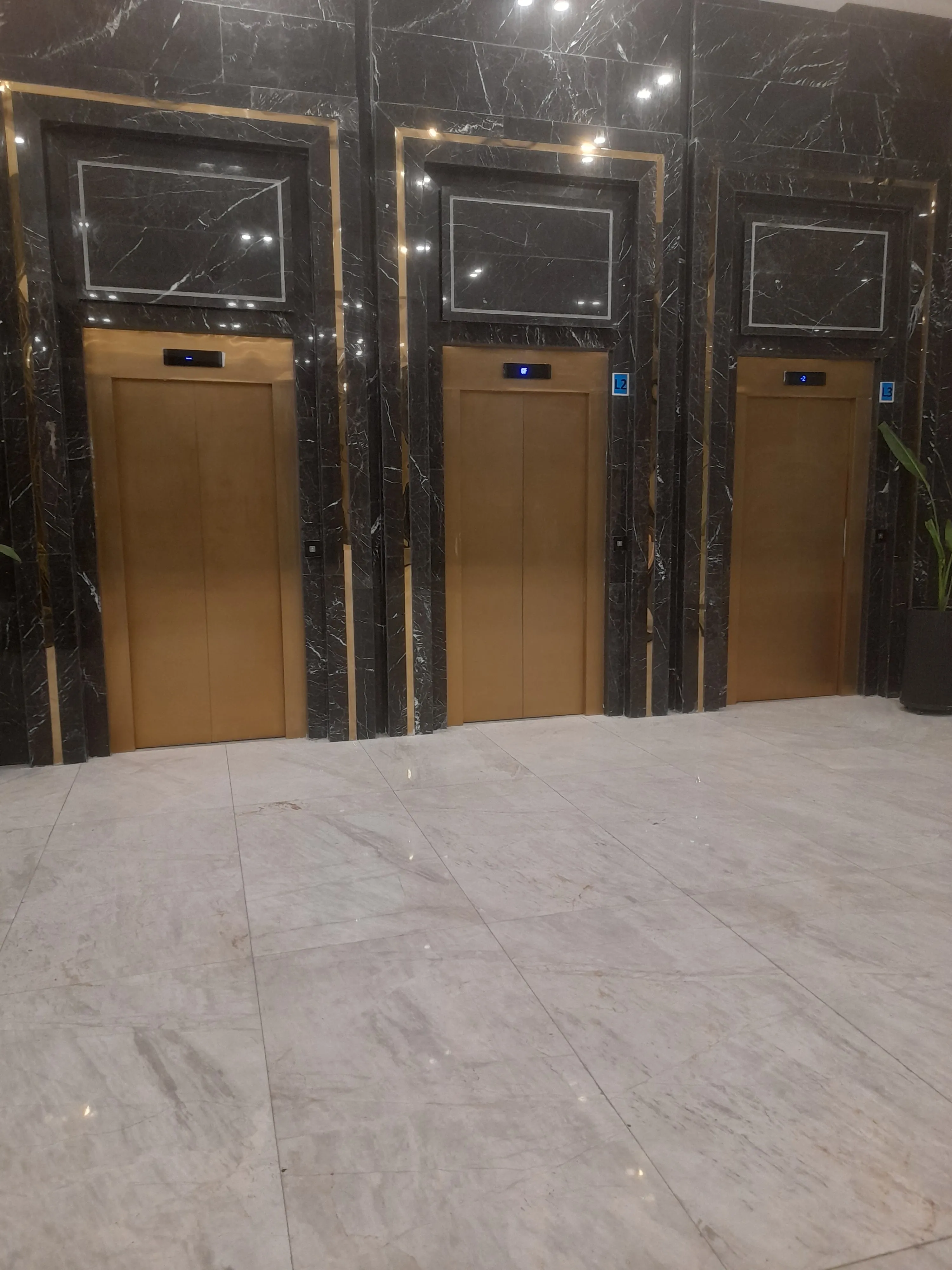 فروش مغازه تجاری /شروعی تازه برای رشد کاری در رونیکامال هروی