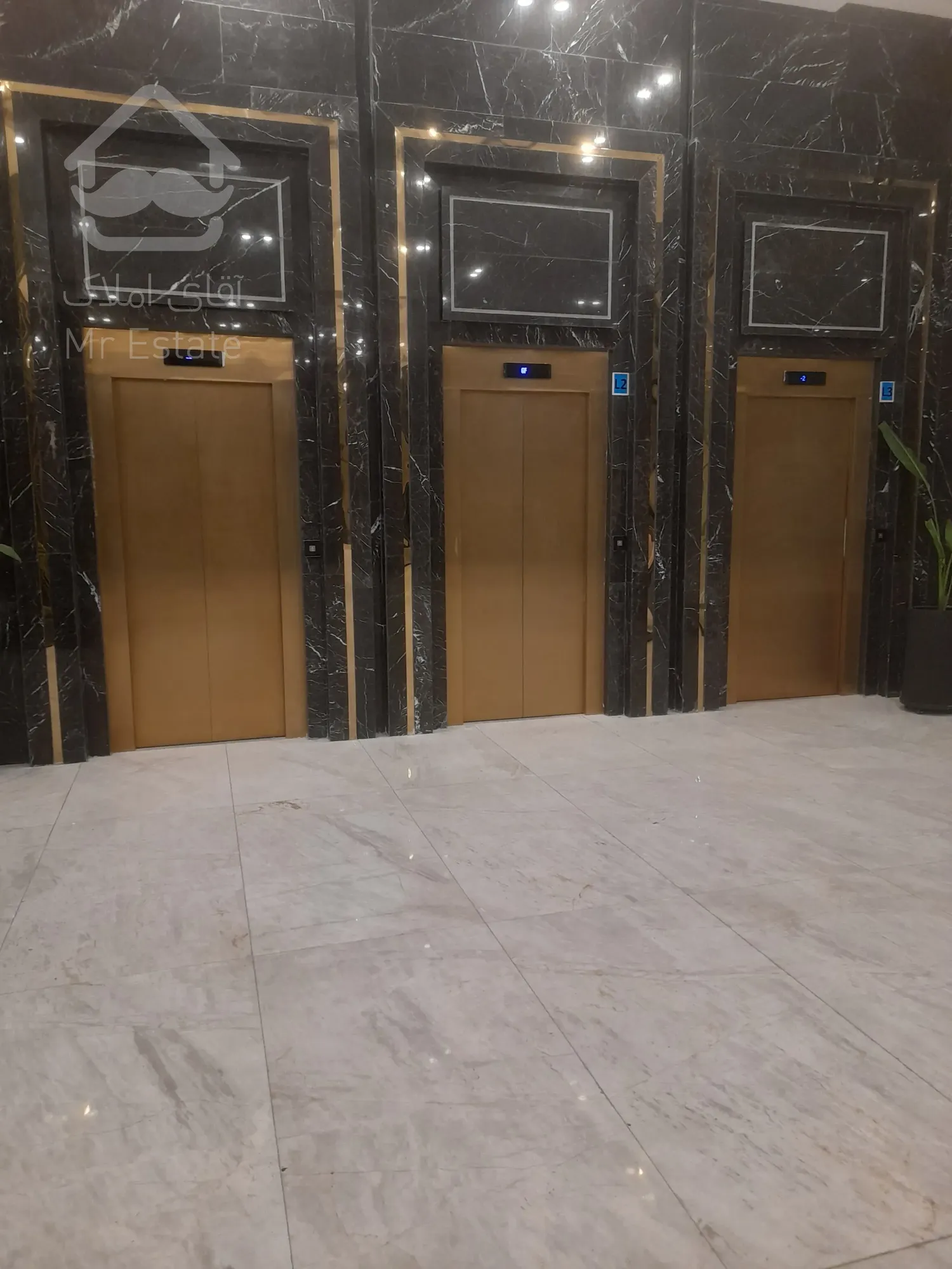 پیش خرید مغازه 33متری /کسب وکار لوکس فضای لوکس میخواهد/رونیکا مال پونک