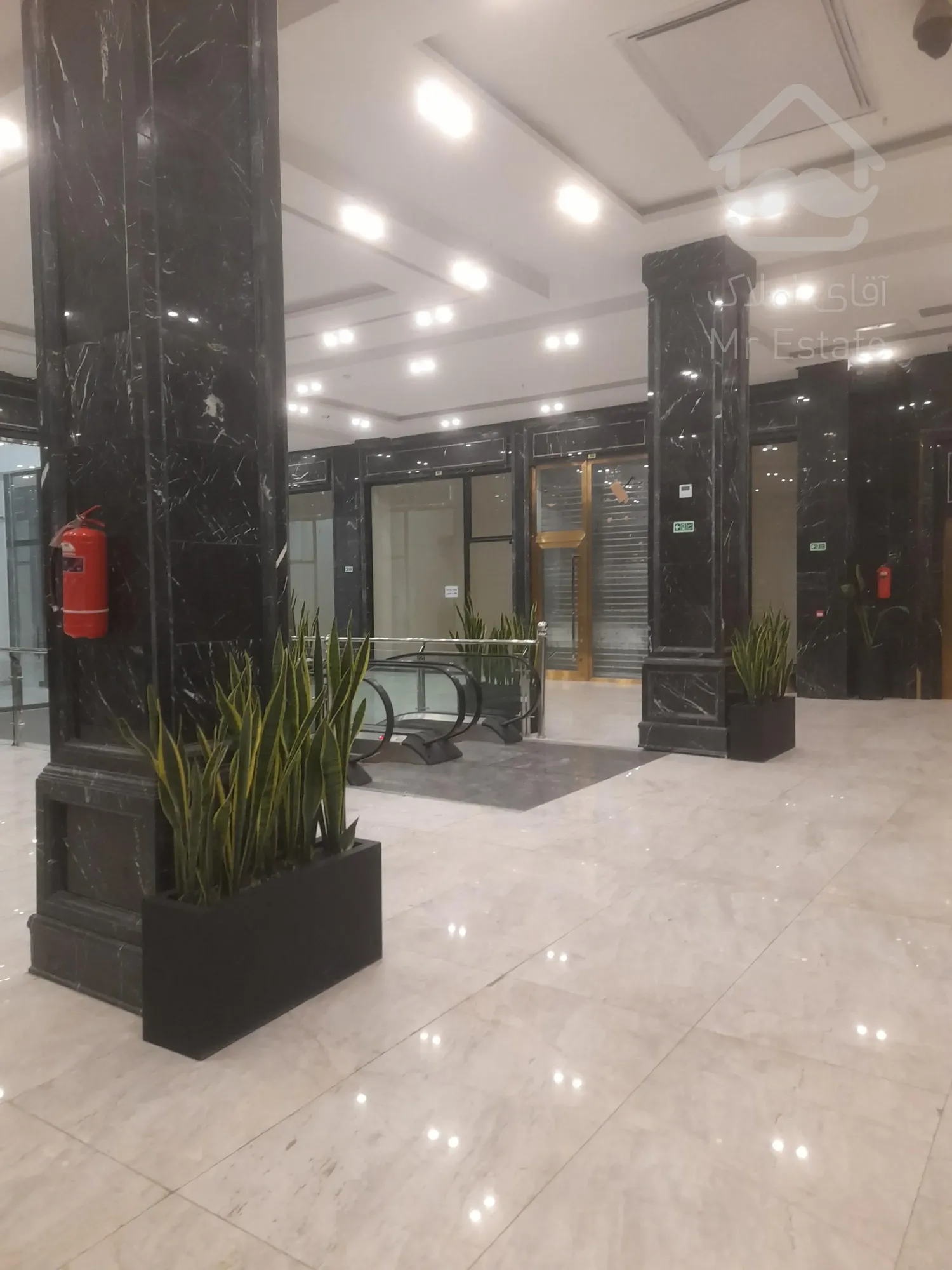 اجاره واحد تجاری با چهار ماه تنفس در مرکز خرید رونیکا مال