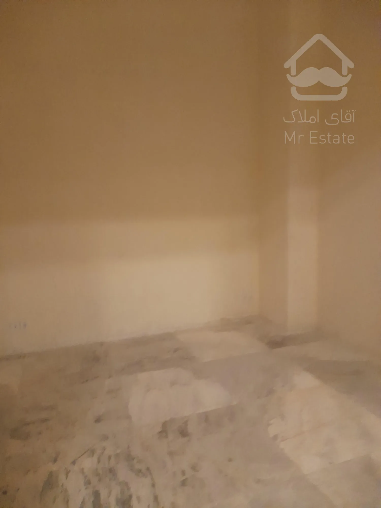 فروش یک باب واحد تجاری /37متر همکف/ جنب مترو حسین آباد