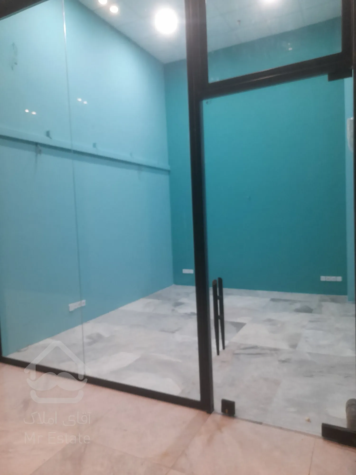 پیش فروش واحدتجاری 30متری دررونیکامال میرزابابایی