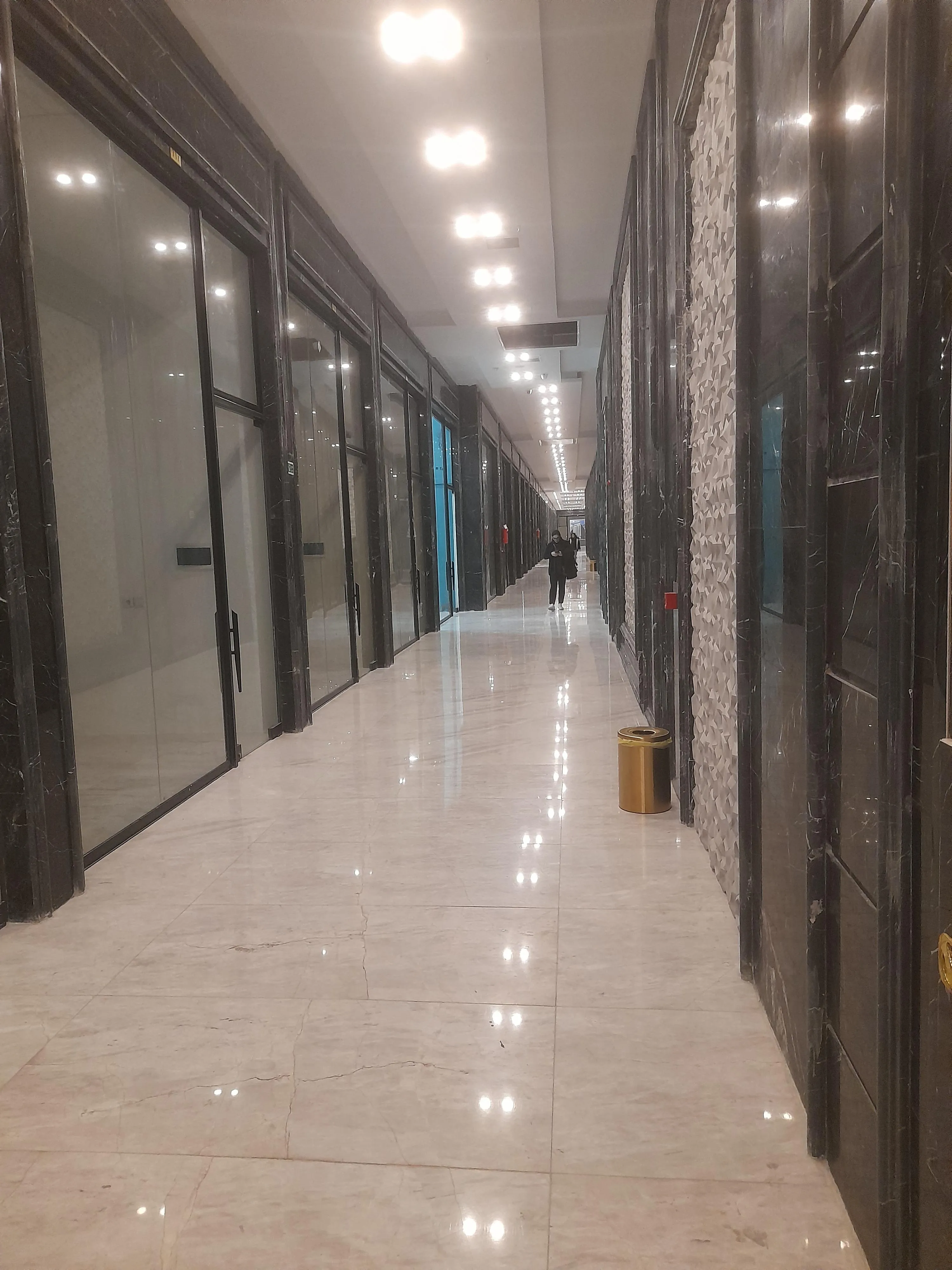 اجاره مغازه 36متری/نزدیک مترو/جنب پروژه 1800واحدی/رونیکا مال هروی