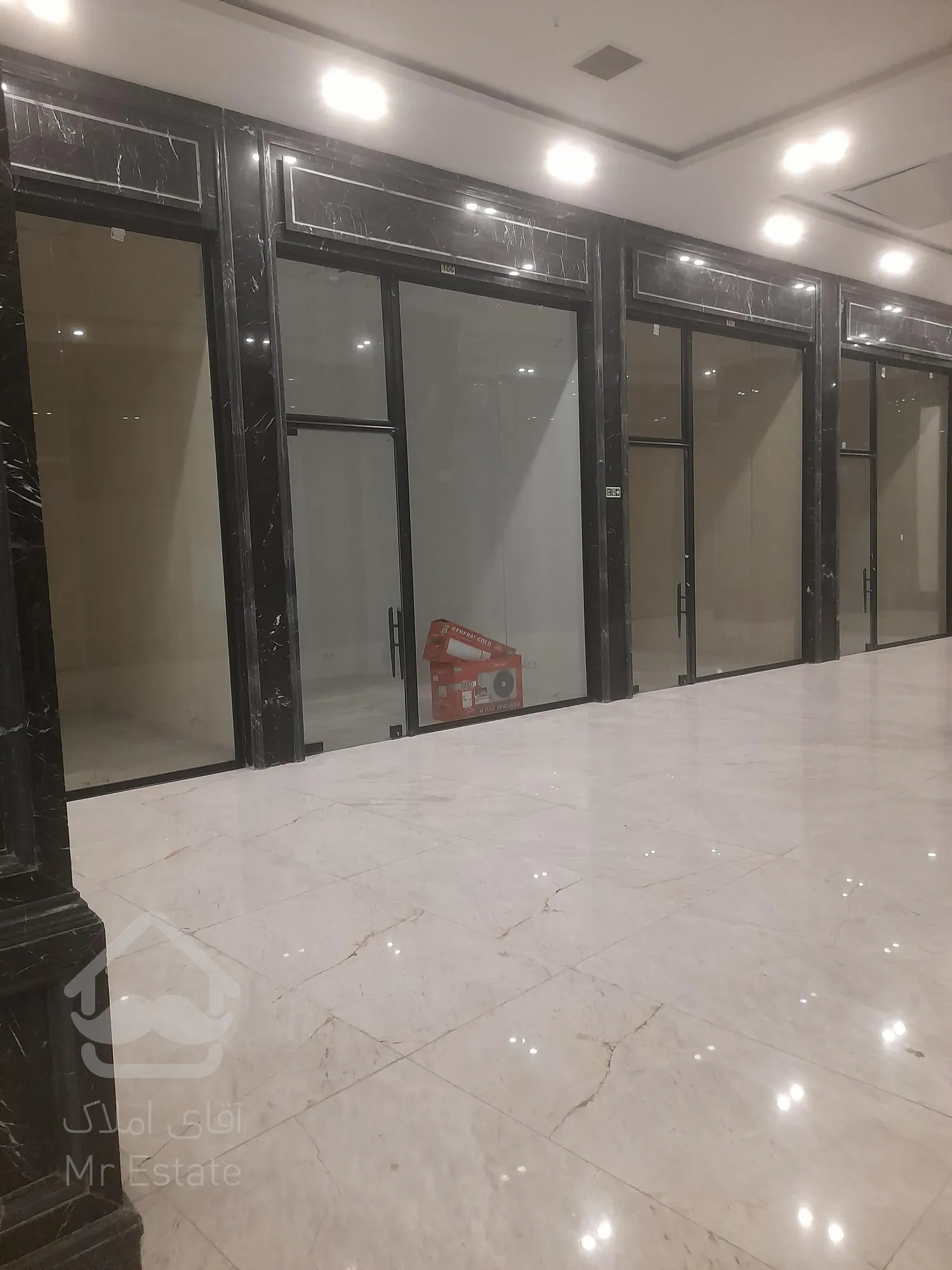 فروش یک باب مغازه تجاری 20متری /سند تجاری /دسترسی عالی/ رونیکامال هروی