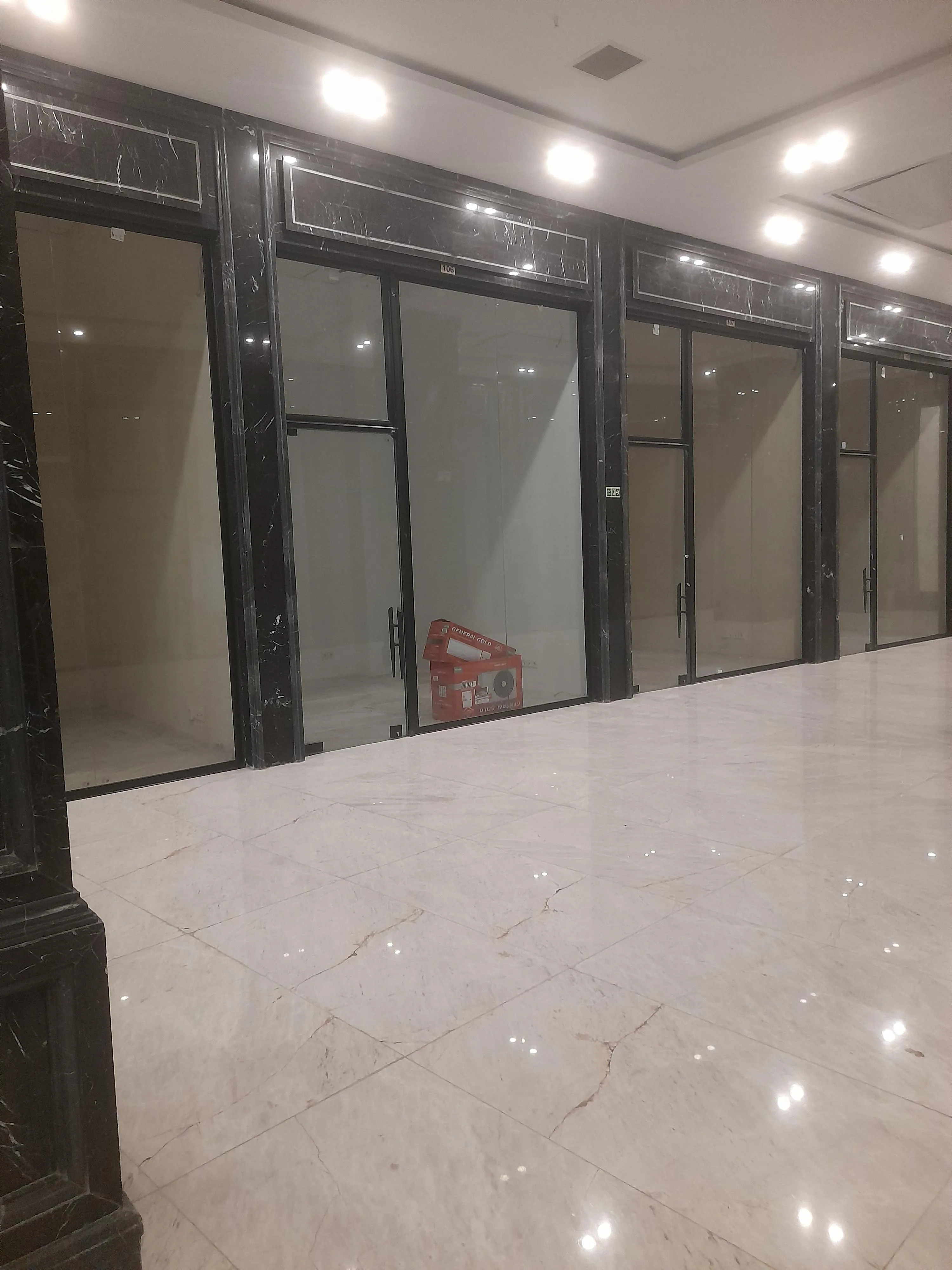 اجاره مغازه 36متری/نزدیک مترو/جنب پروژه 1800واحدی/رونیکا مال هروی