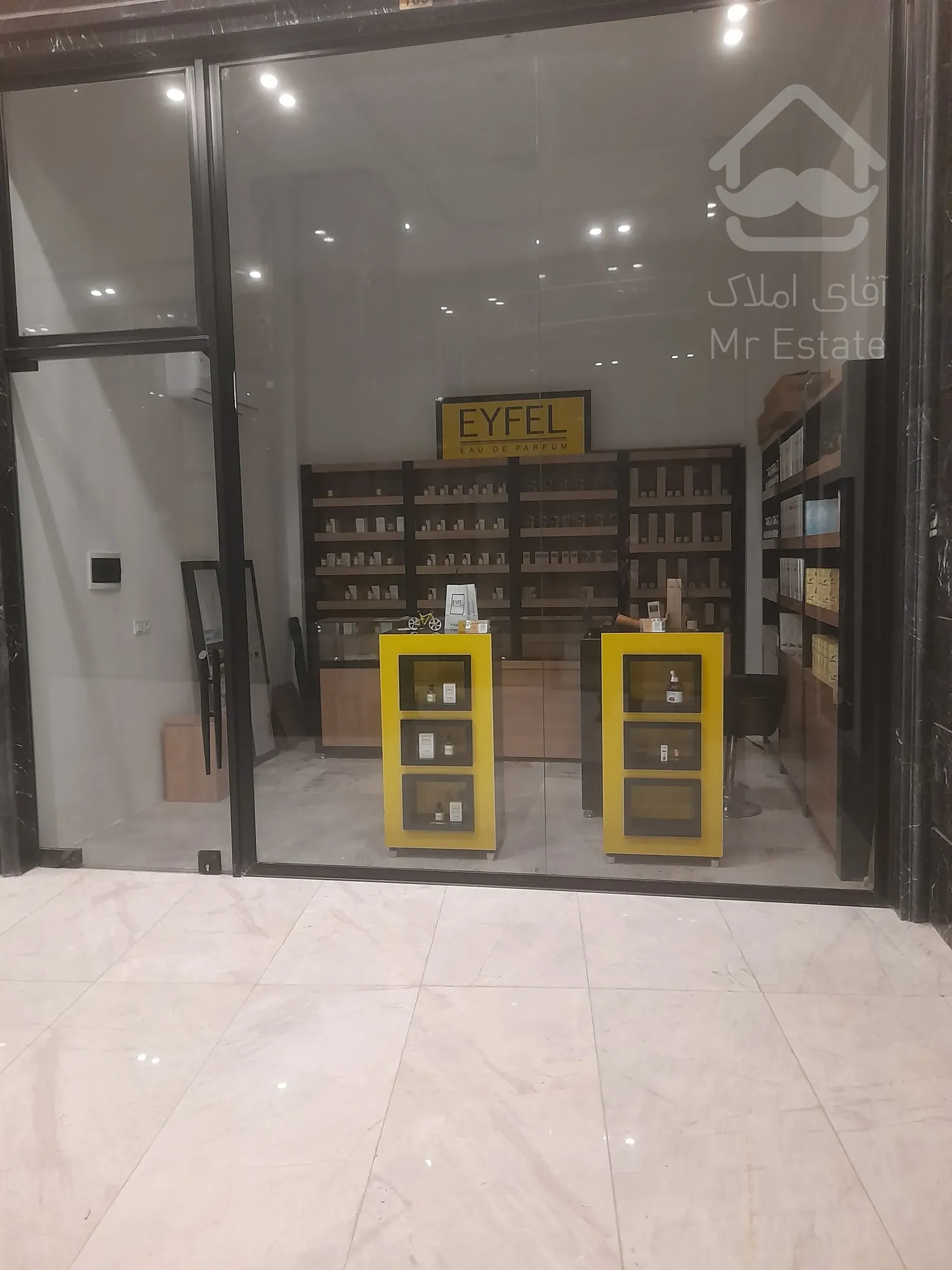 فروش مغازه 20متری/ اقساط 12ماهه / بالاهمکف/ شرق/ رونیکامال هروی