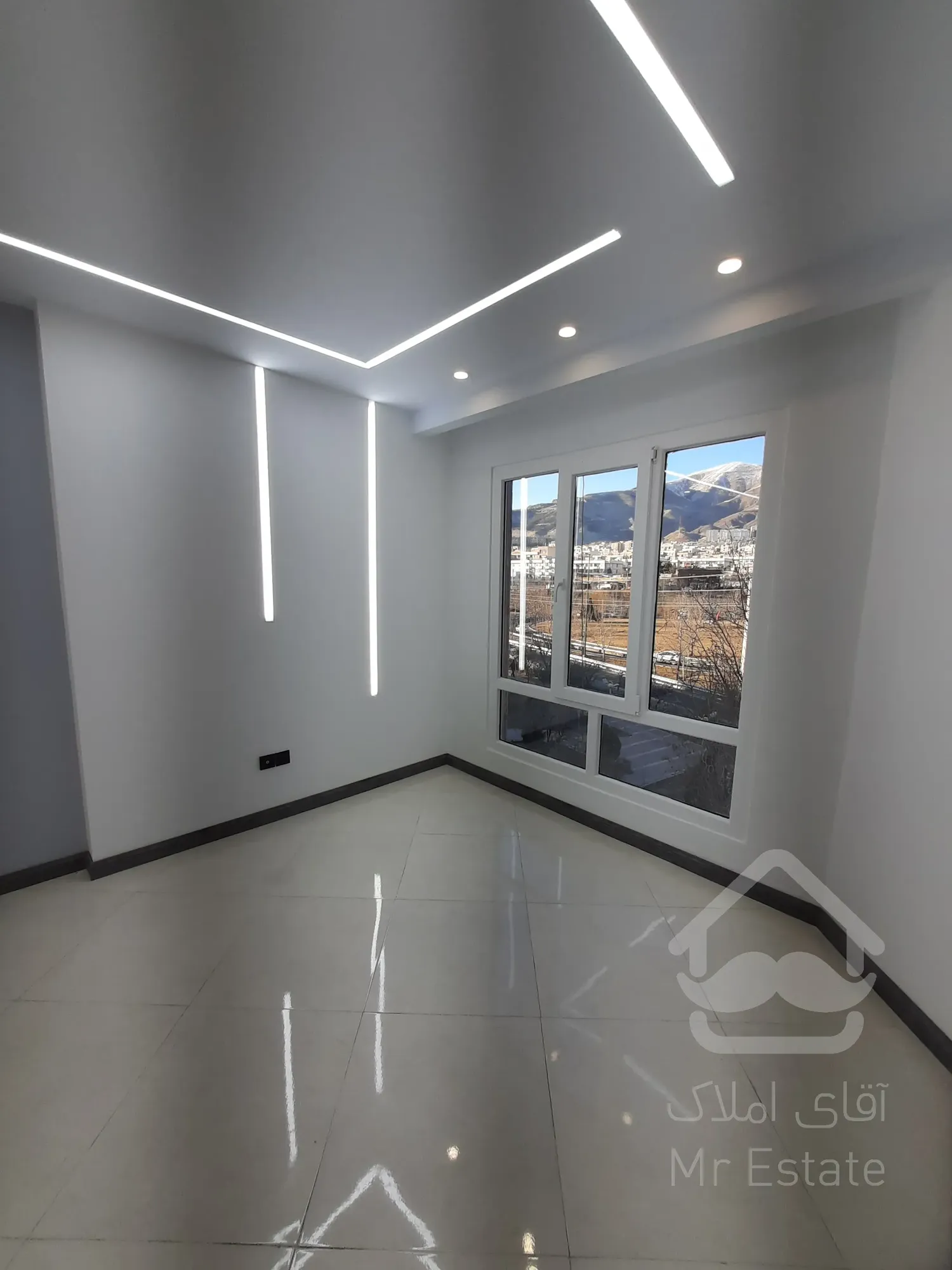 فروش آپارتمان ۷۰متر ۲خواب بلوار کمالی سالن پرده خور