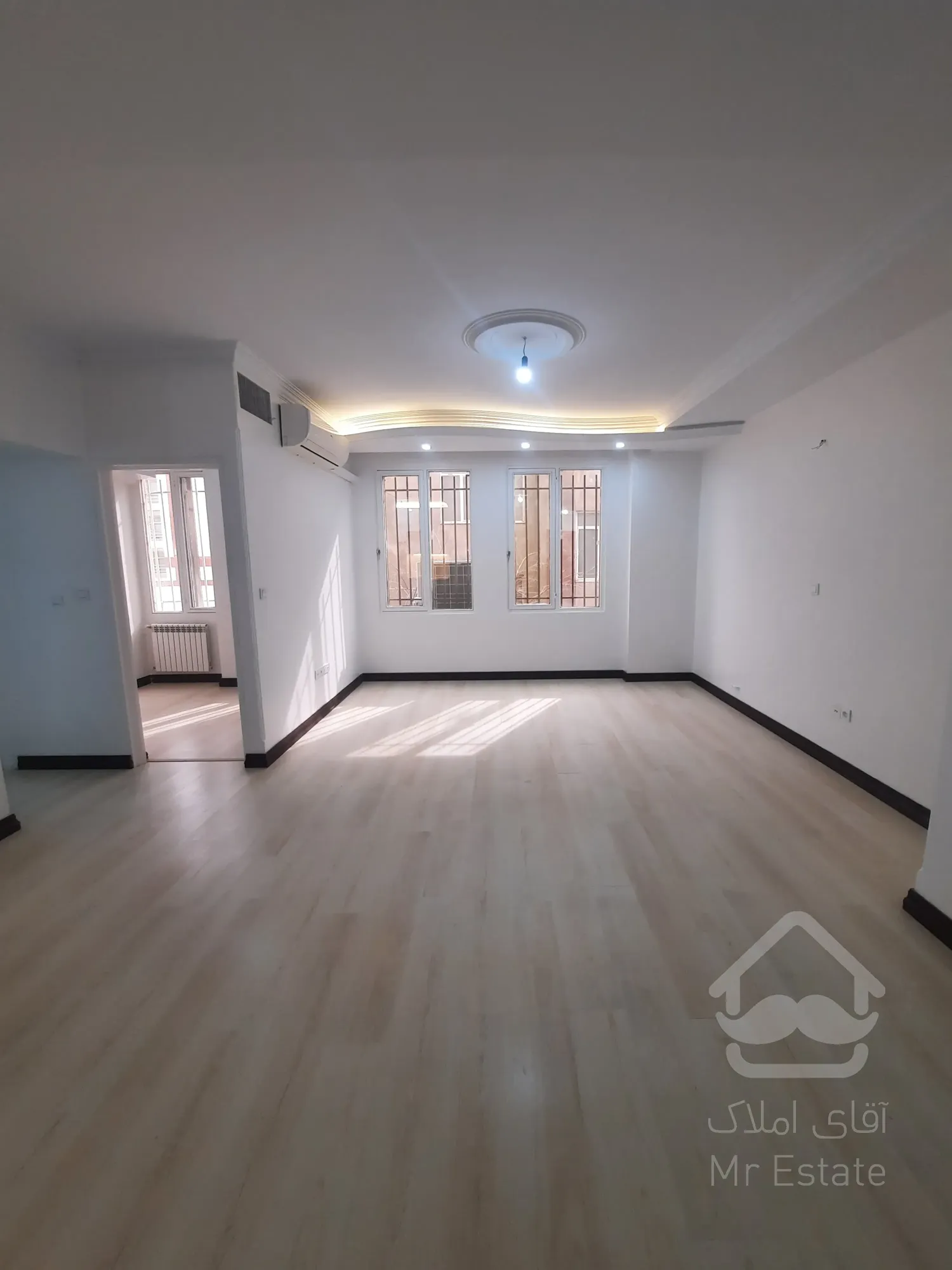 آپارتمان ۷۰ متری دو خواب رو به آفتاب فردوس شرق