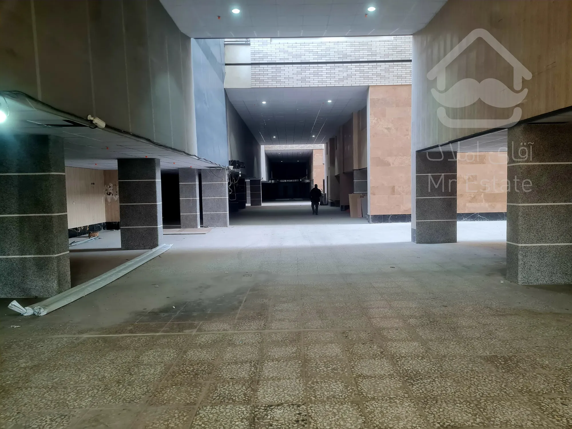 فروش آپارتمان ۹۵ متری مجتمع صدرا منطقه ۱۵