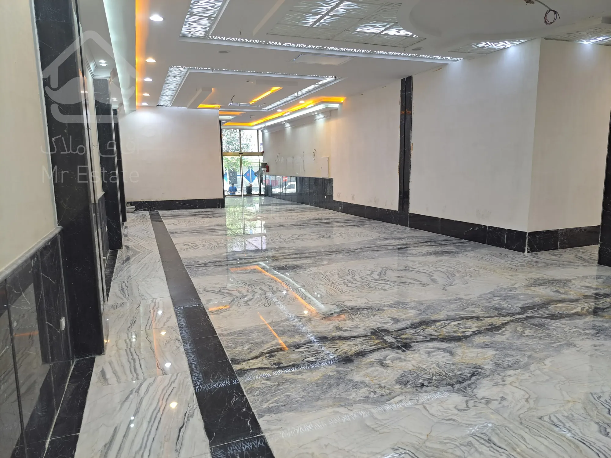 مغازه تجاری ۲۶۰+۲۵۰م زیرزمین با ارتفاع ۶ | بر ۱۵،صادقیه - فول امکانات برندپذیر